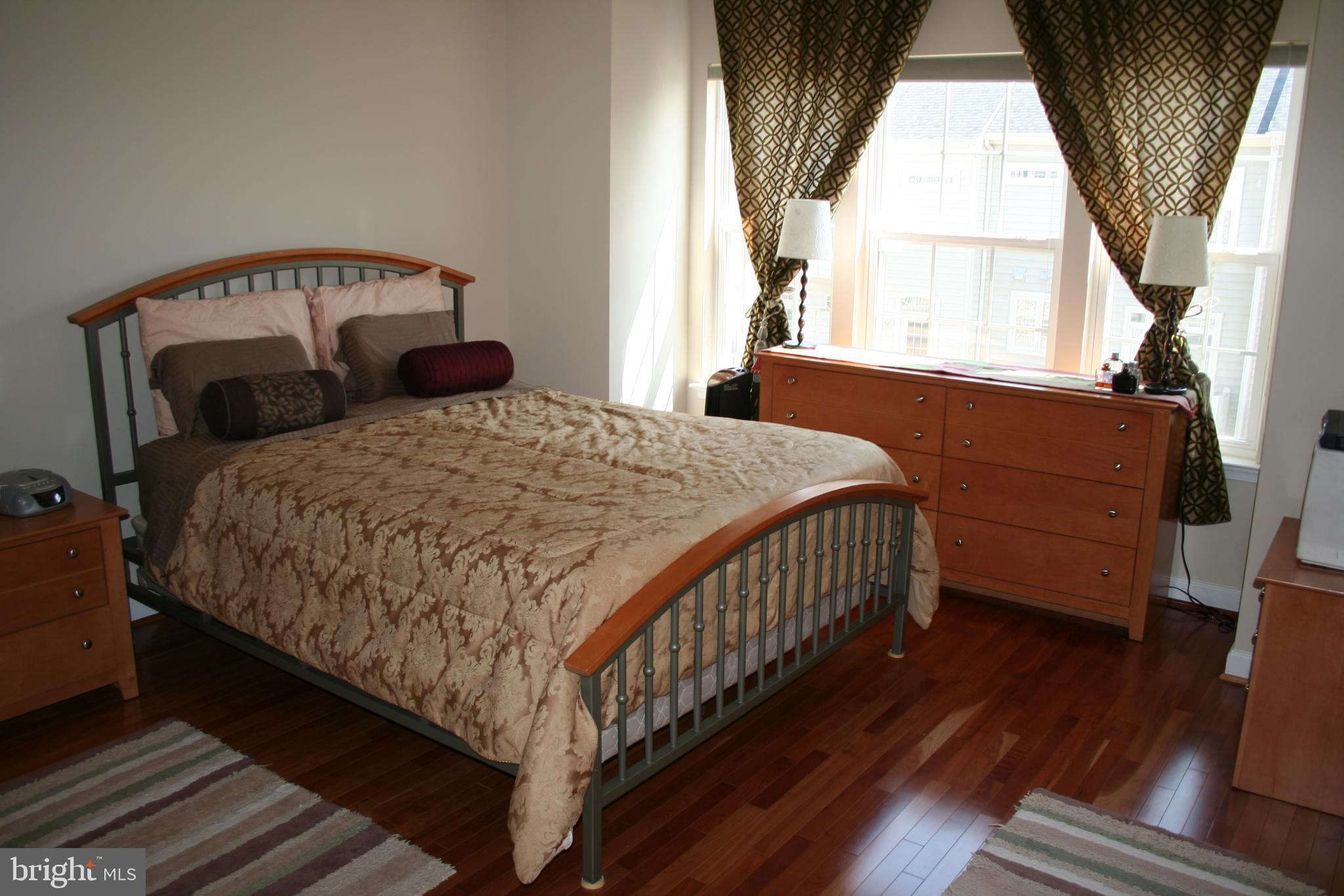 BELMONT CENTER - Residential Lease