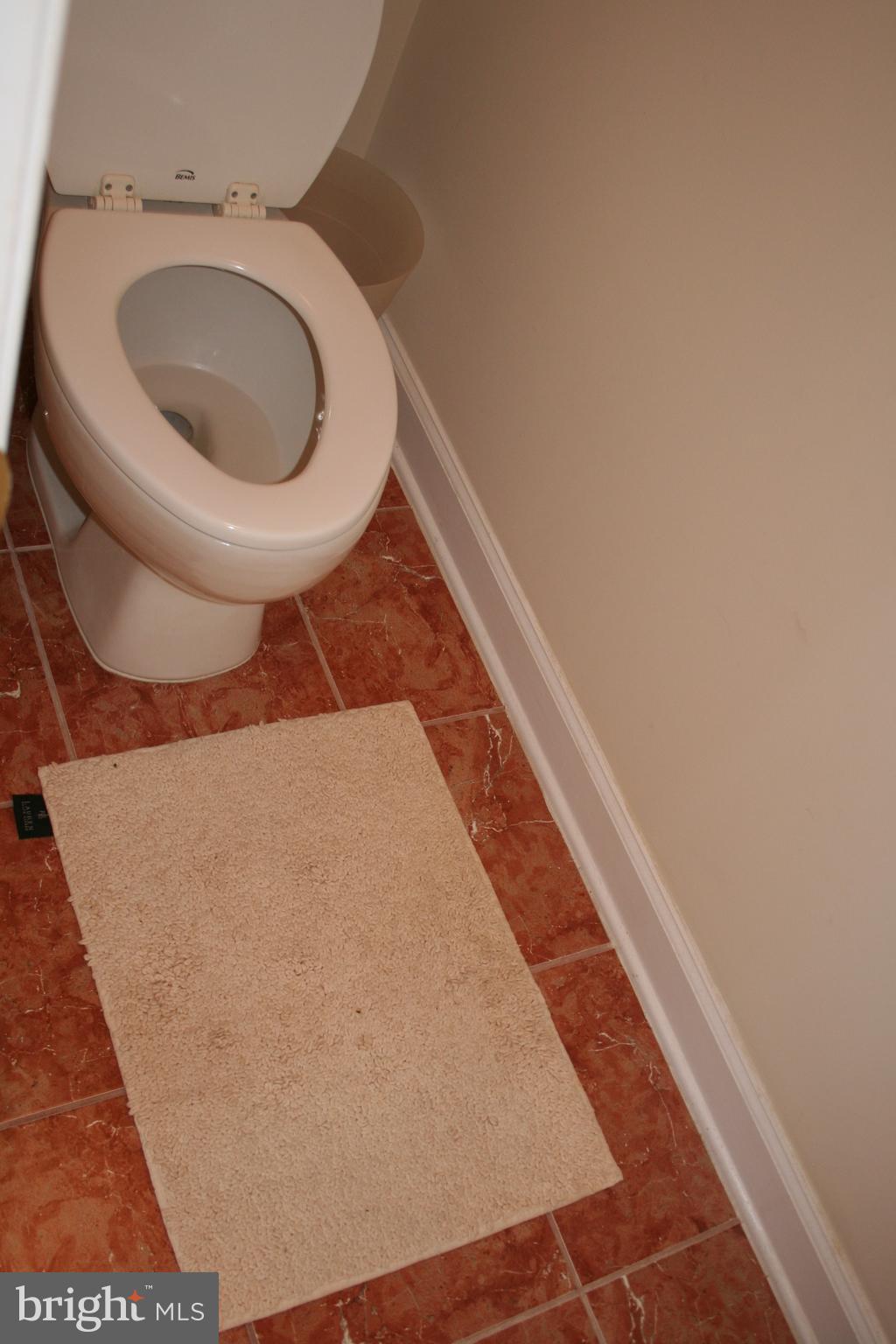 BELMONT CENTER - Residential Lease