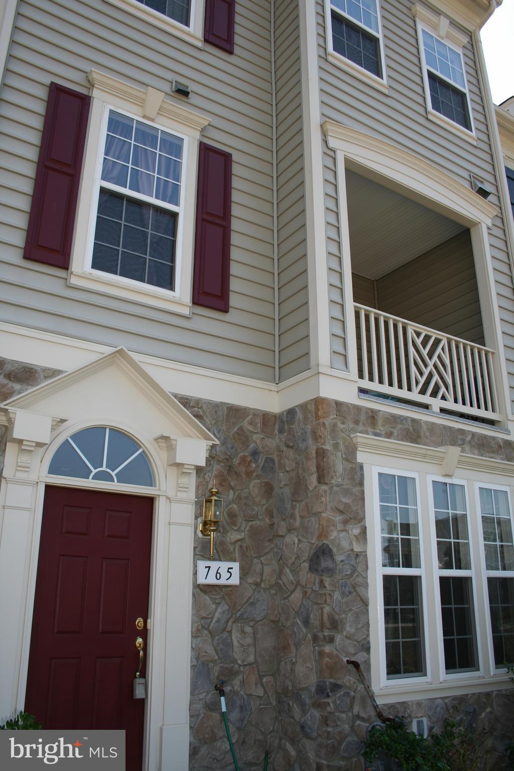 BELMONT CENTER - Residential Lease