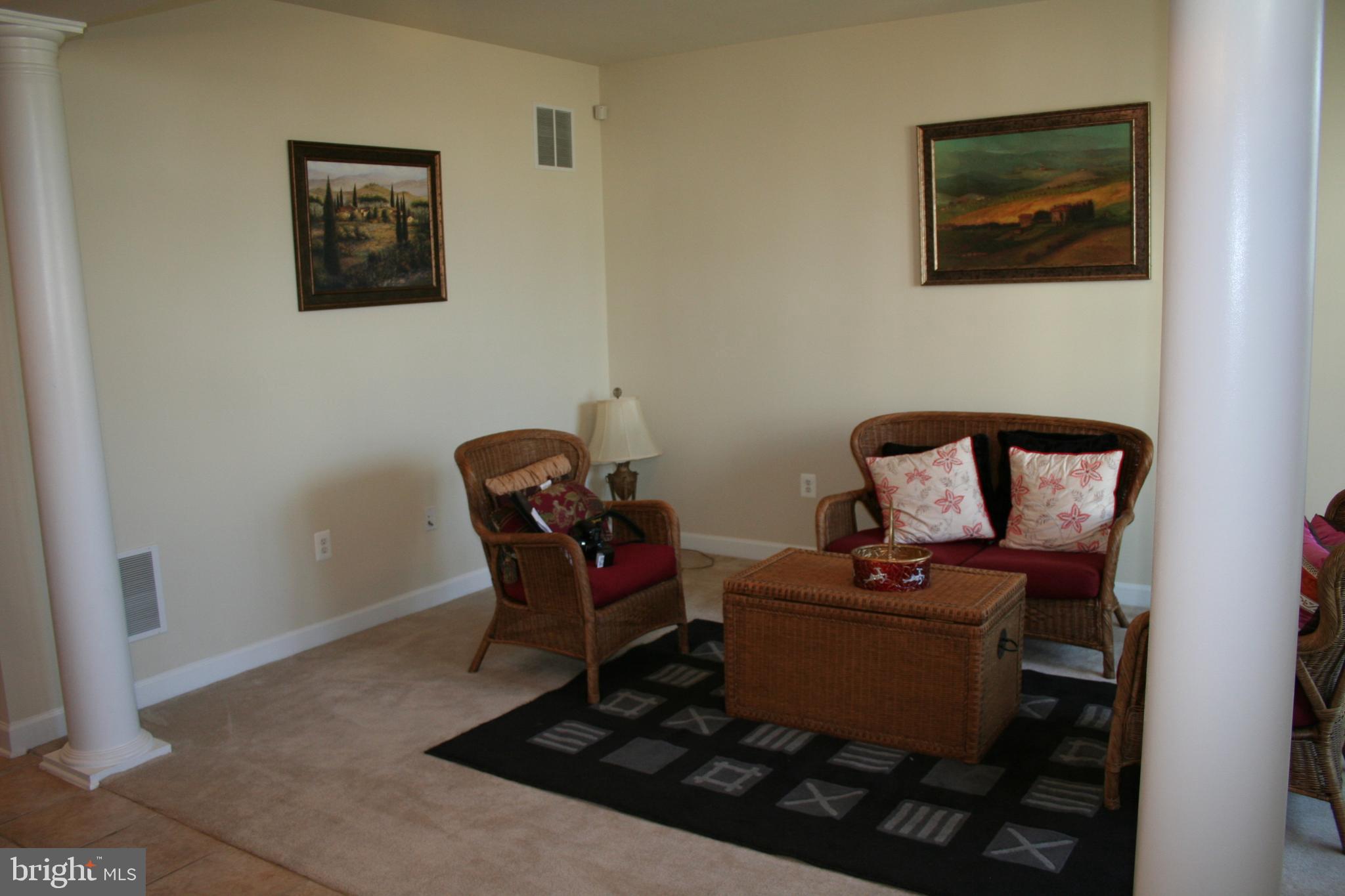 BELMONT CENTER - Residential Lease