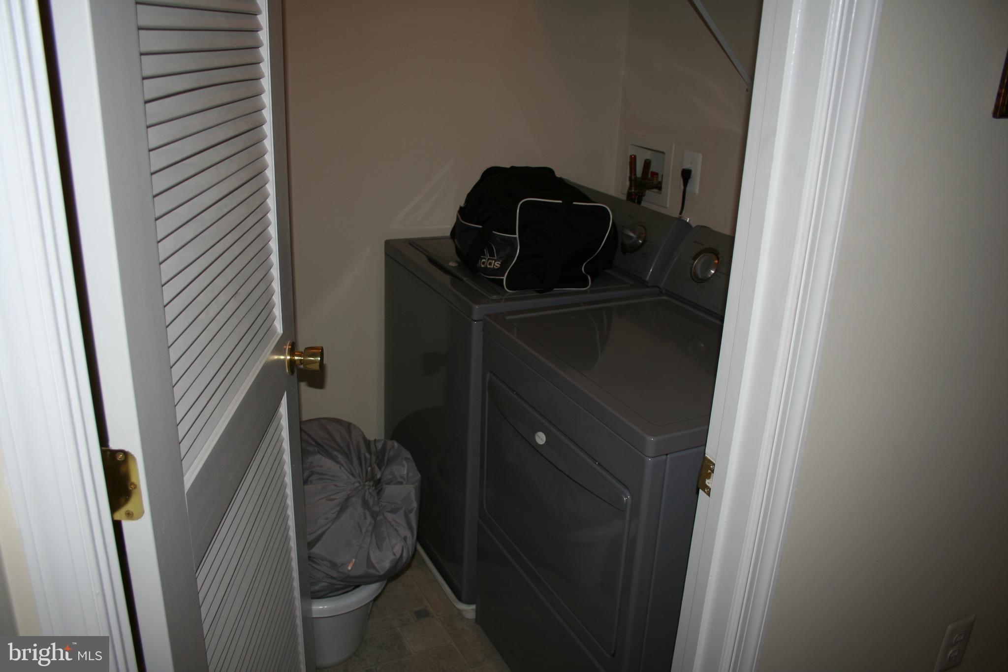 BELMONT CENTER - Residential Lease