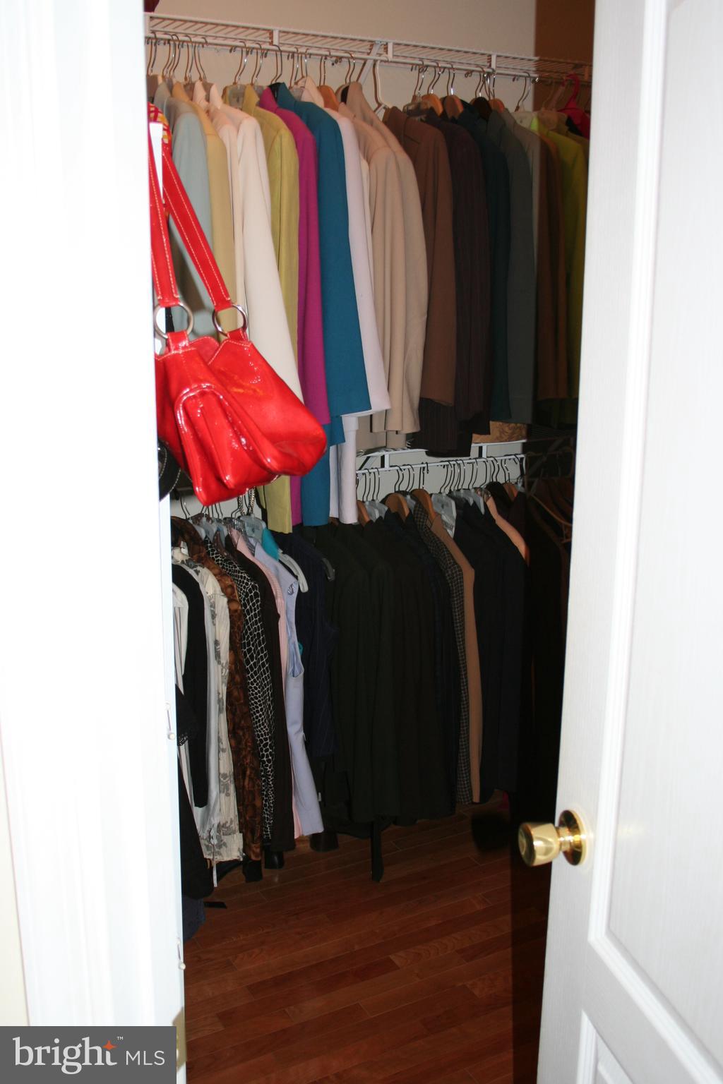 BELMONT CENTER - Residential Lease