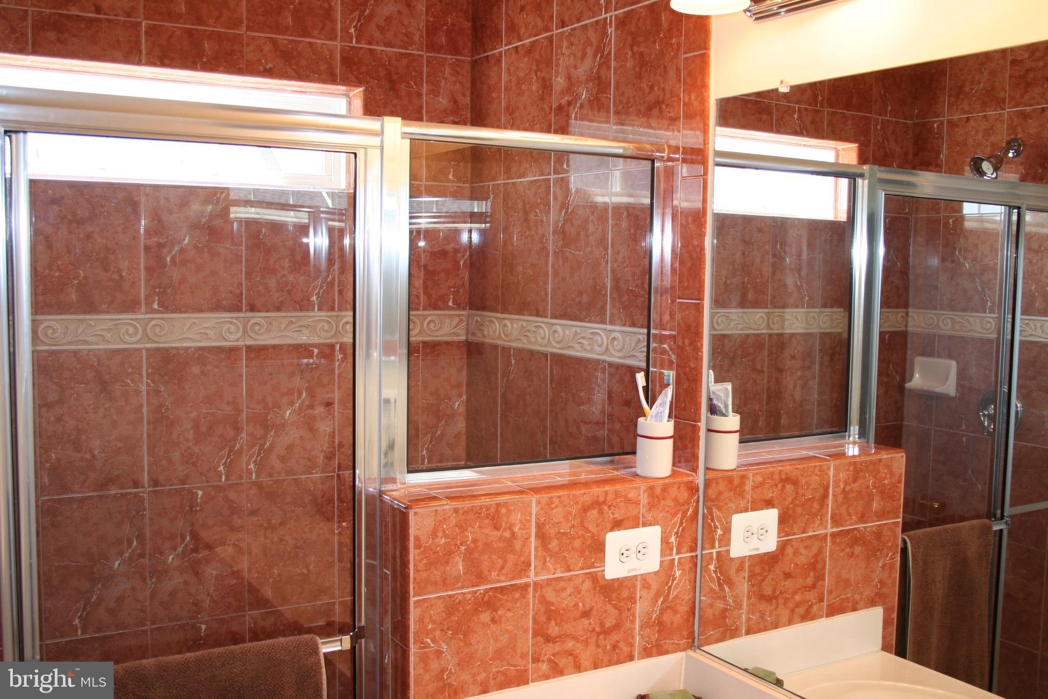 BELMONT CENTER - Residential Lease