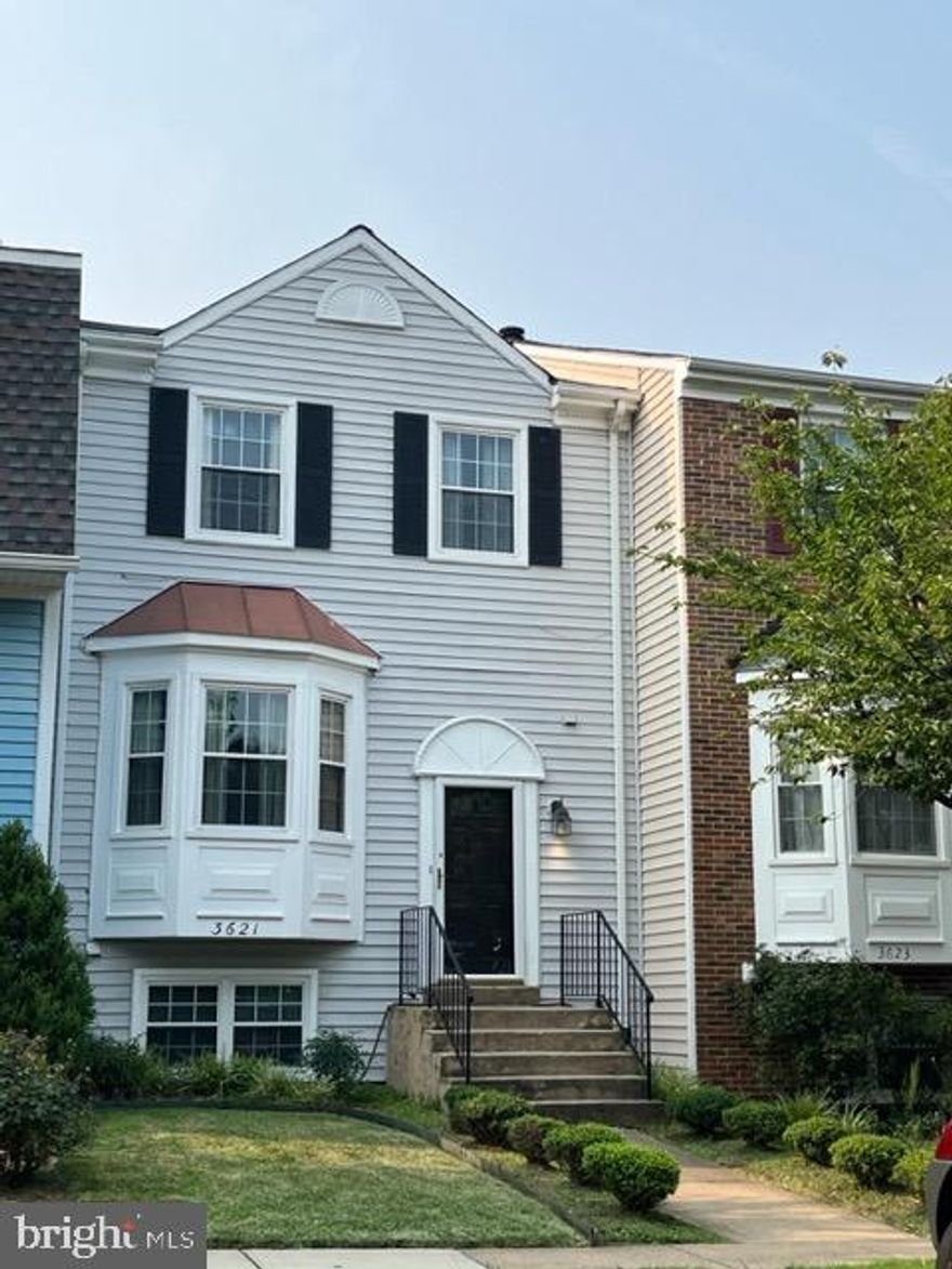 Available Now.  4 Bedrooms/3.5 Baths. Approximately 1888 Finished Sq Ft.  Stainless Appliances. Carpet, Hardwoods and Ceramic. Updated Baths & Kitchen. Large Main Level Rear Deck of Kitchen. Patio off Lower Level with Fenced Rear Yard. Backs to Common Area with Trees. 2 Assigned Parking Spaces. Lots of Visitor Parking. No Thru Street. Long Term Lease Available with escalation in Monthly Rent. NO SMOKERS. NO CATS.  Dogs Considered on a Case-by-Case Basis with Security Deposit.  No more than 2 Incomes to qualify for monthly rent. Landlord will only consider Qualified Applicants with Good Credit.  NVAR Application can be obtained from Listing Agent or Tenant Agent. All Applications must be accompanied by Application Fees of $60 per Applicant, plus Security Deposit and copies of Applicants Drivers Licenses.