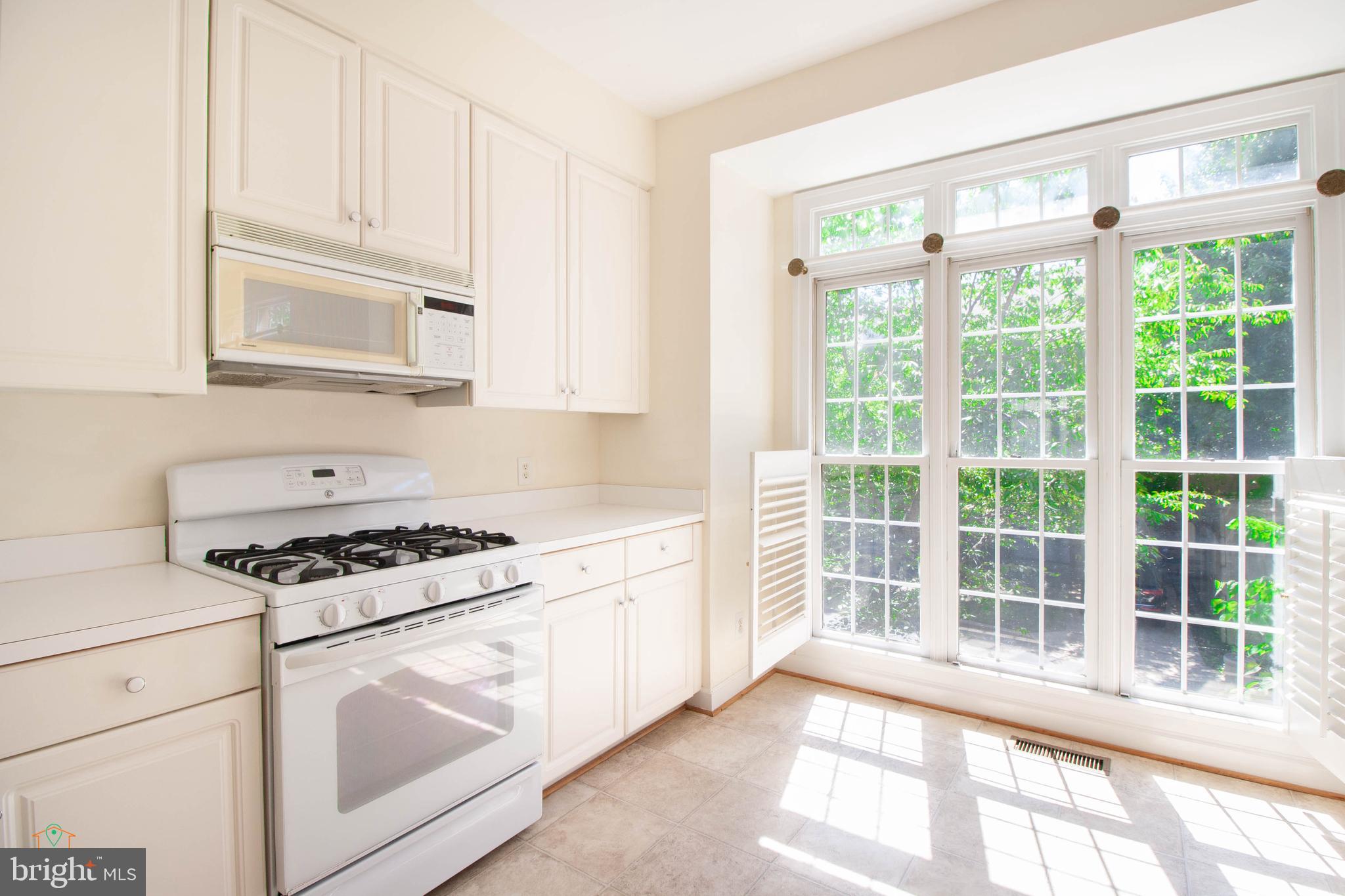 STONEGATE - Residential