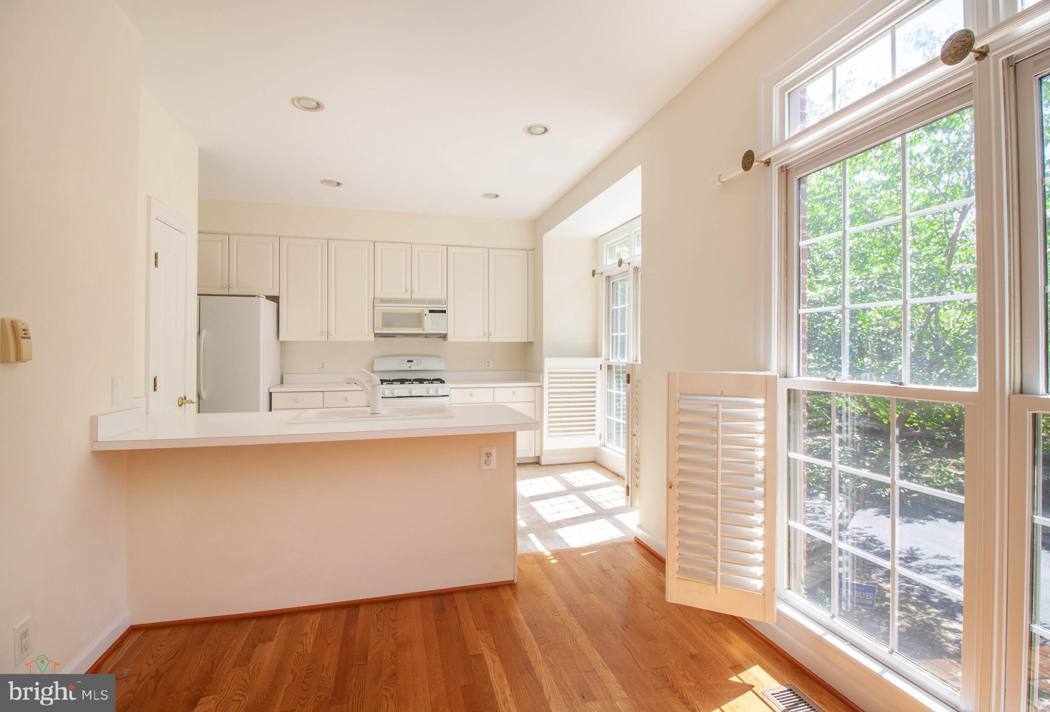 STONEGATE - Residential