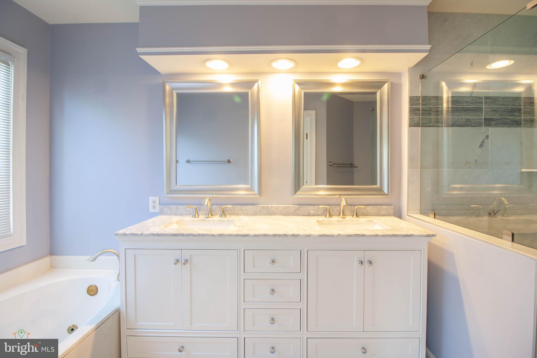 STONEGATE - Residential