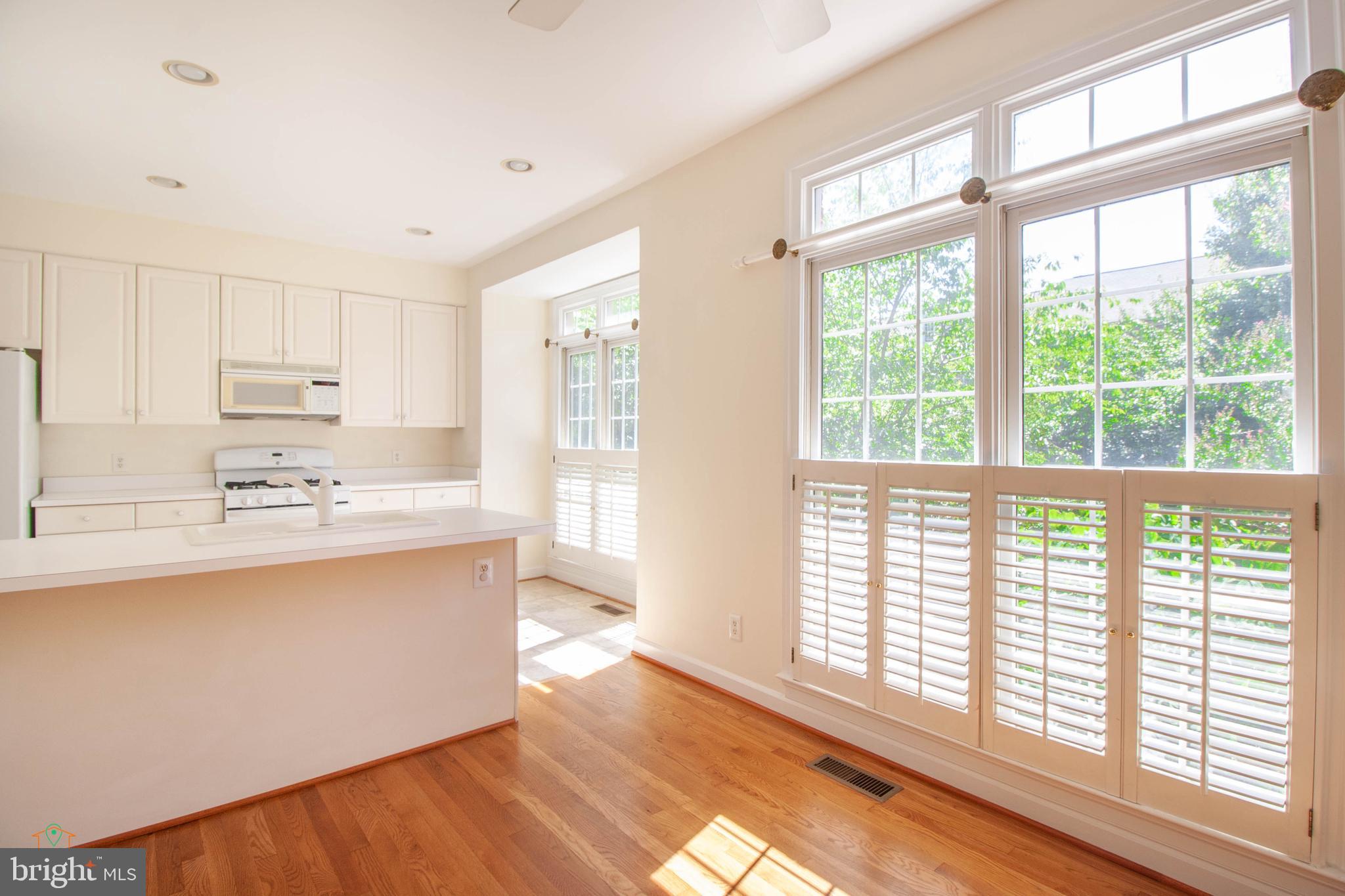 STONEGATE - Residential