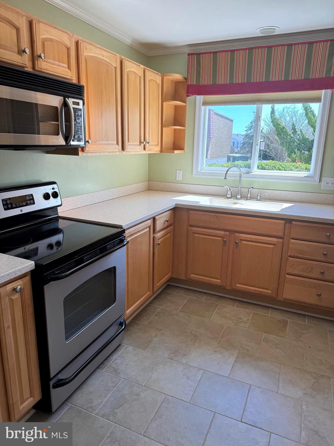 CAINE WOODS - Residential Lease