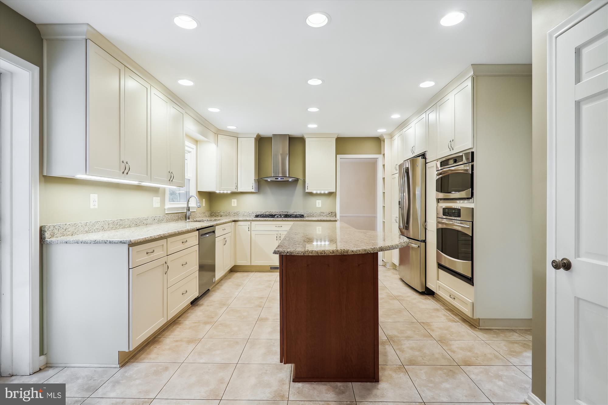 FAIRLAND ESTATES - Residential