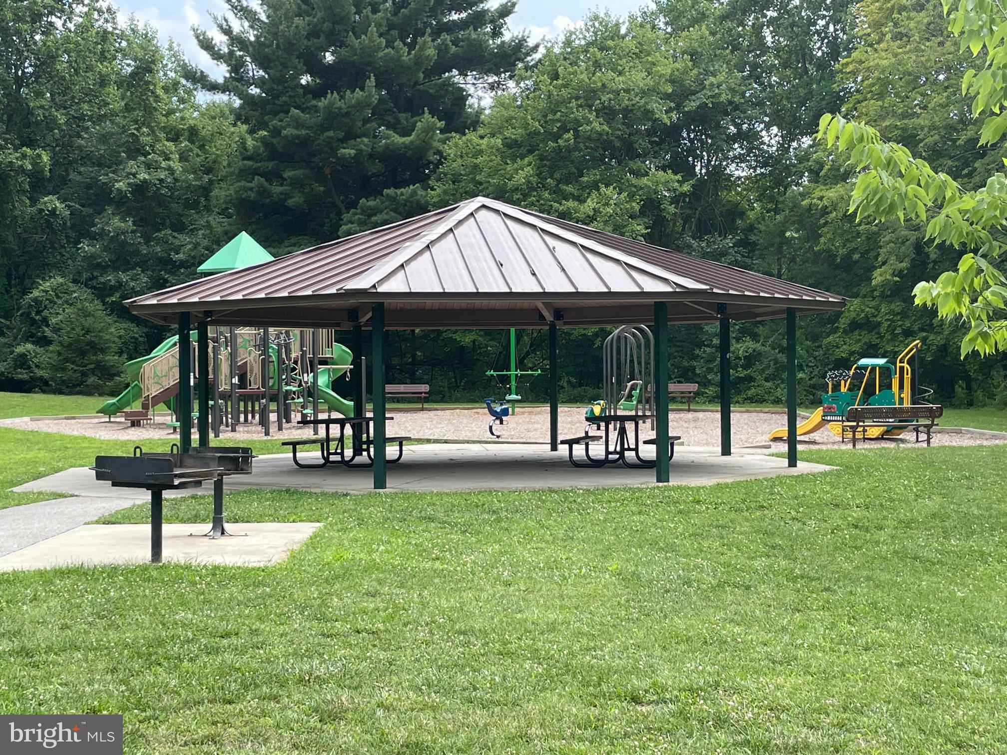 FAIRLAND ESTATES - Residential