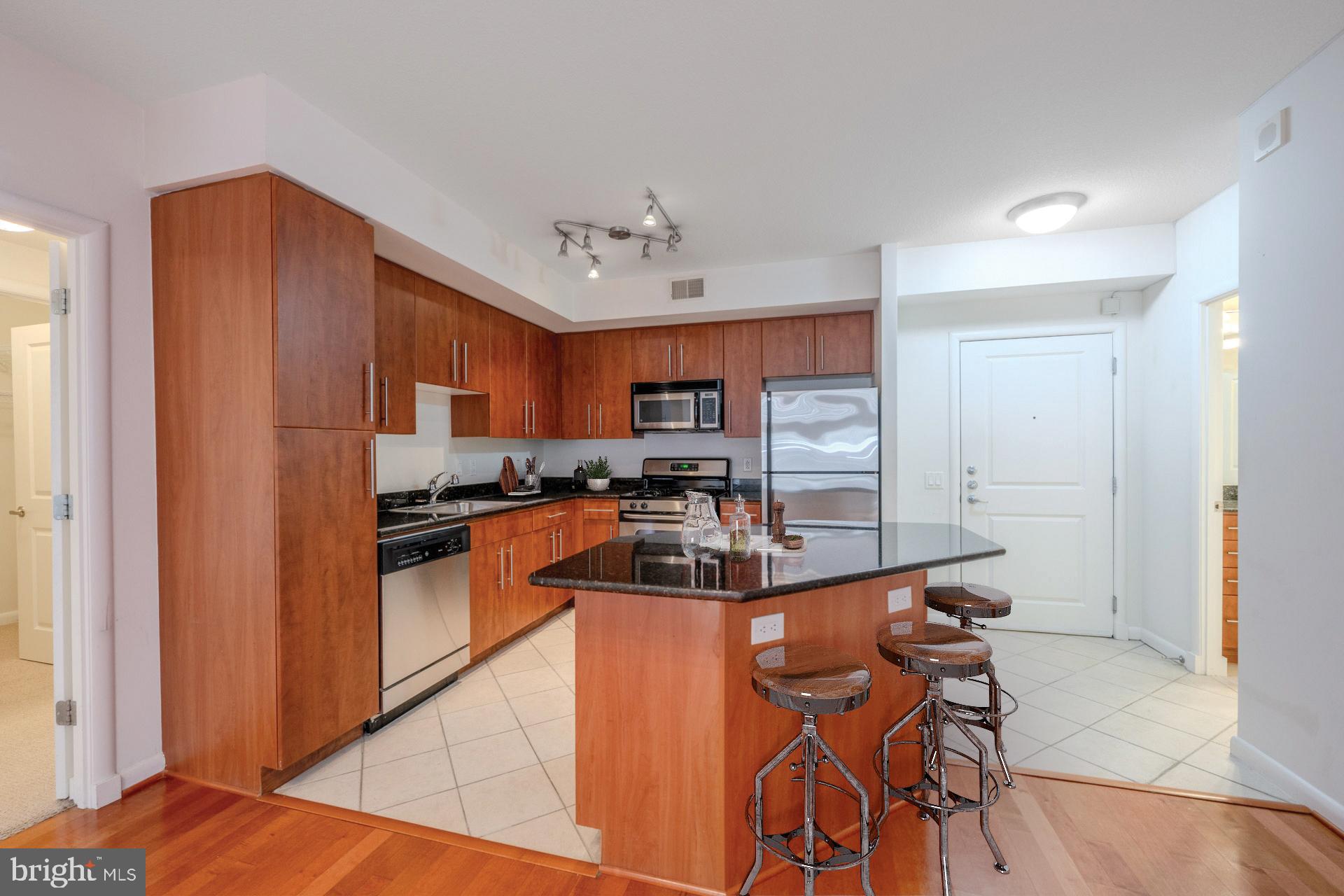 1021 N GARFIELD STREET 318