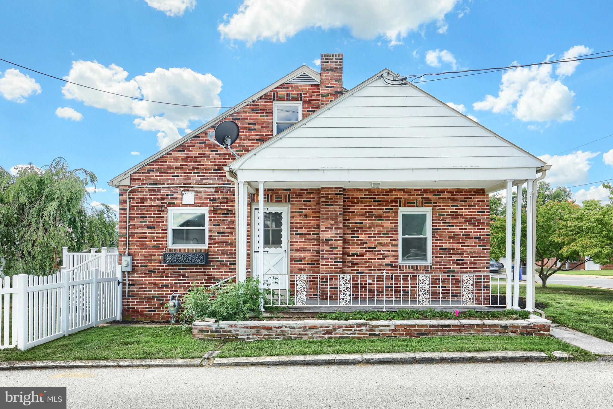 8 MAYFIELD STREET