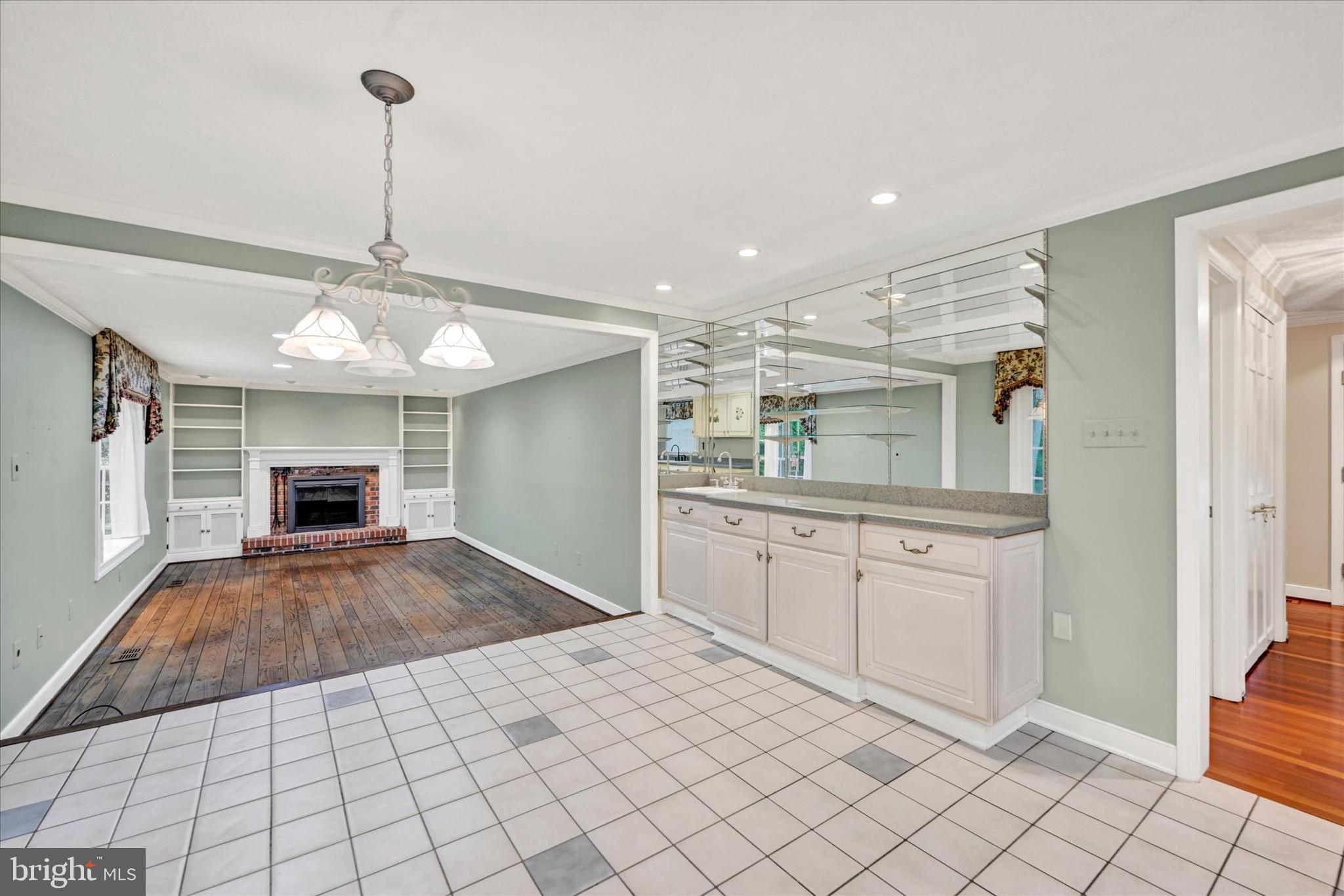 HERITAGE FARMS - Residential