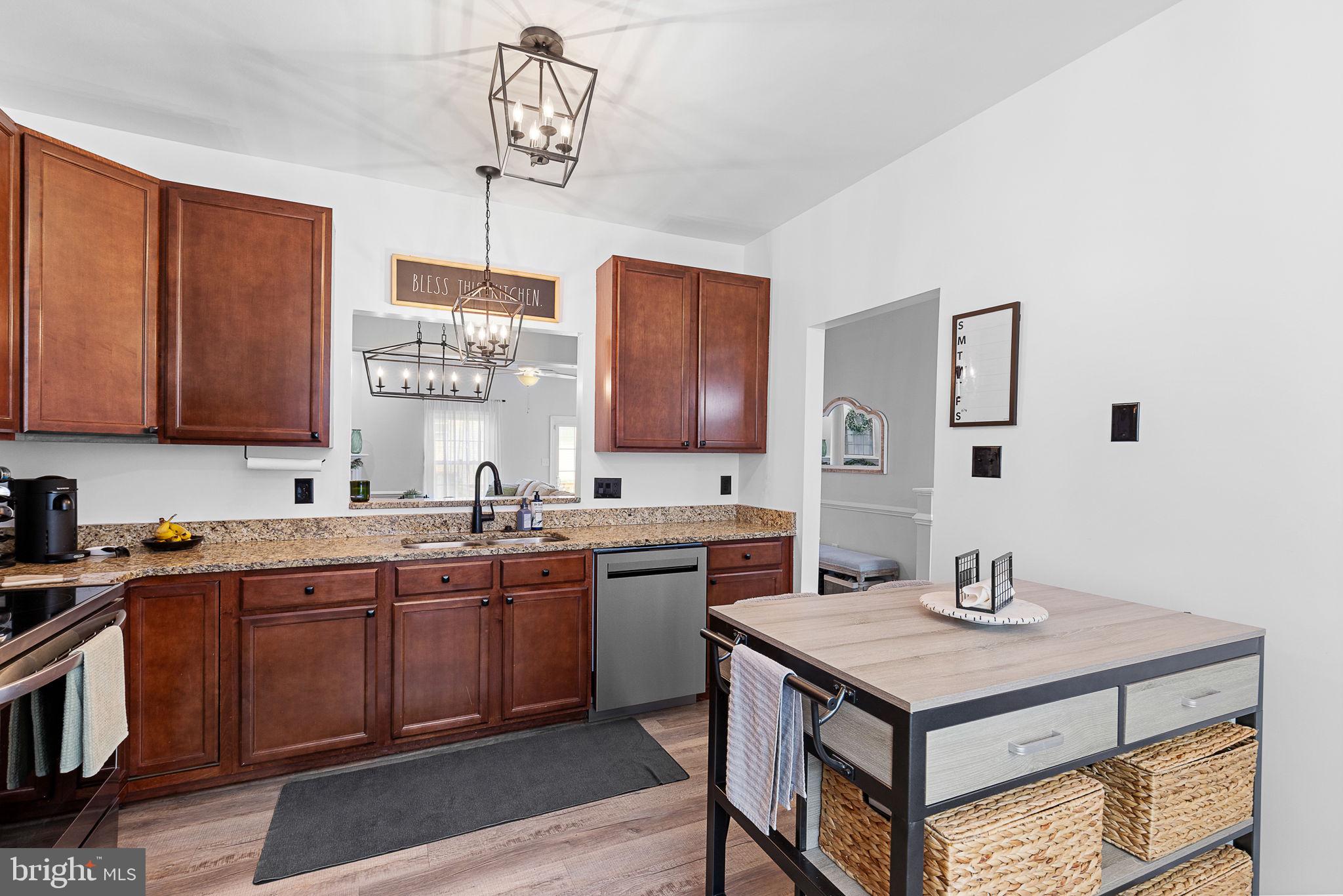 SUNNINGDALE MEADOWS - Residential