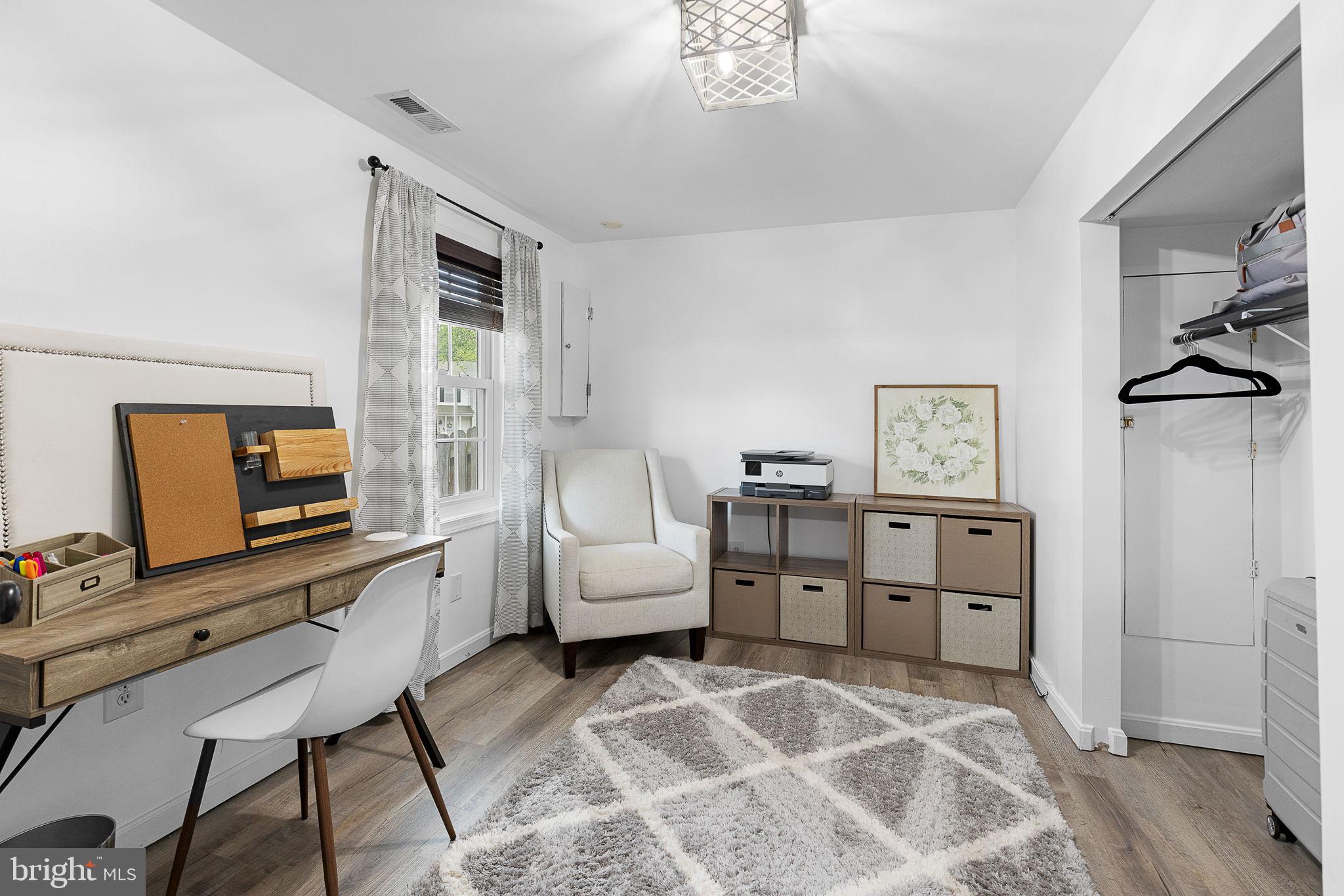 SUNNINGDALE MEADOWS - Residential