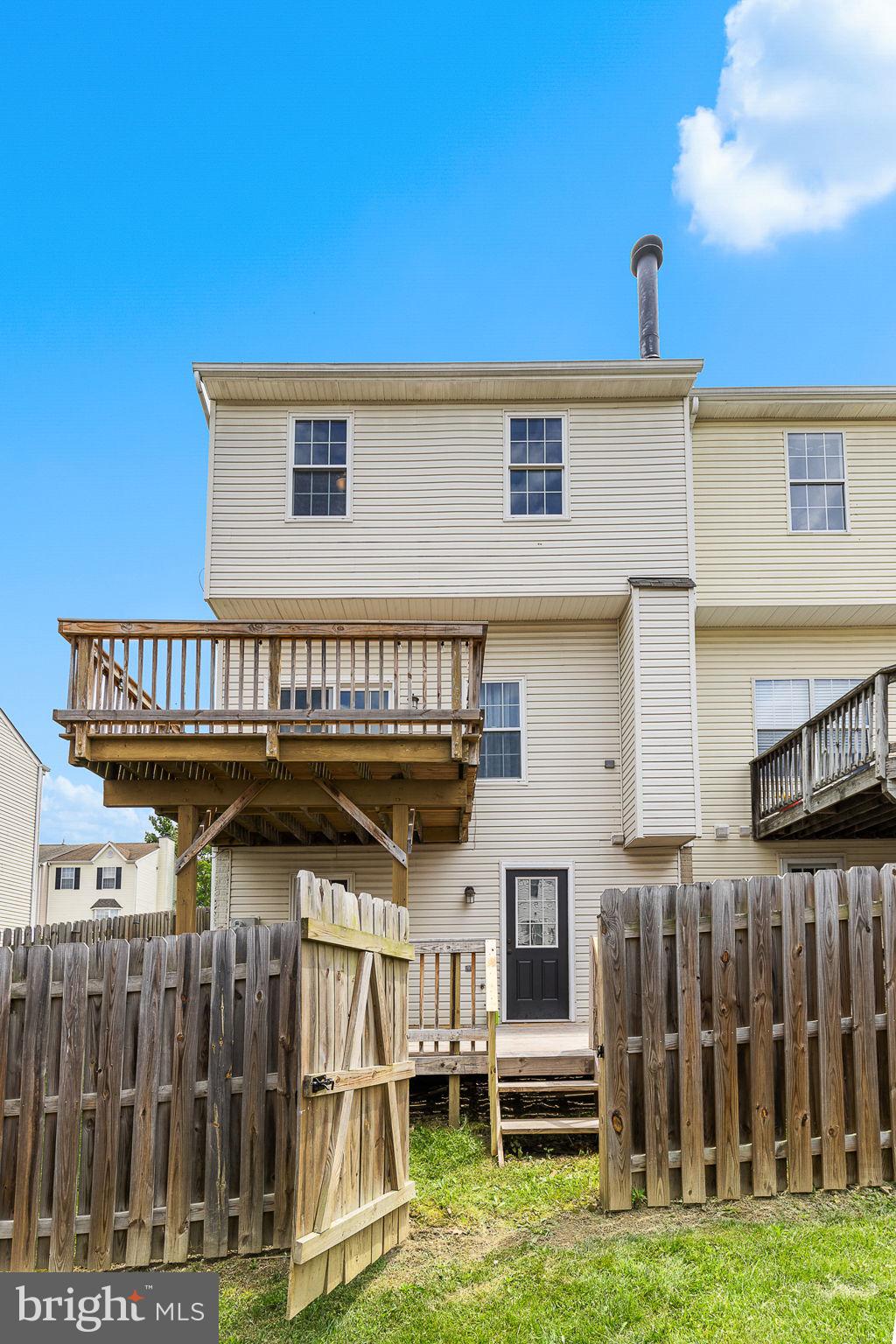 SUNNINGDALE MEADOWS - Residential