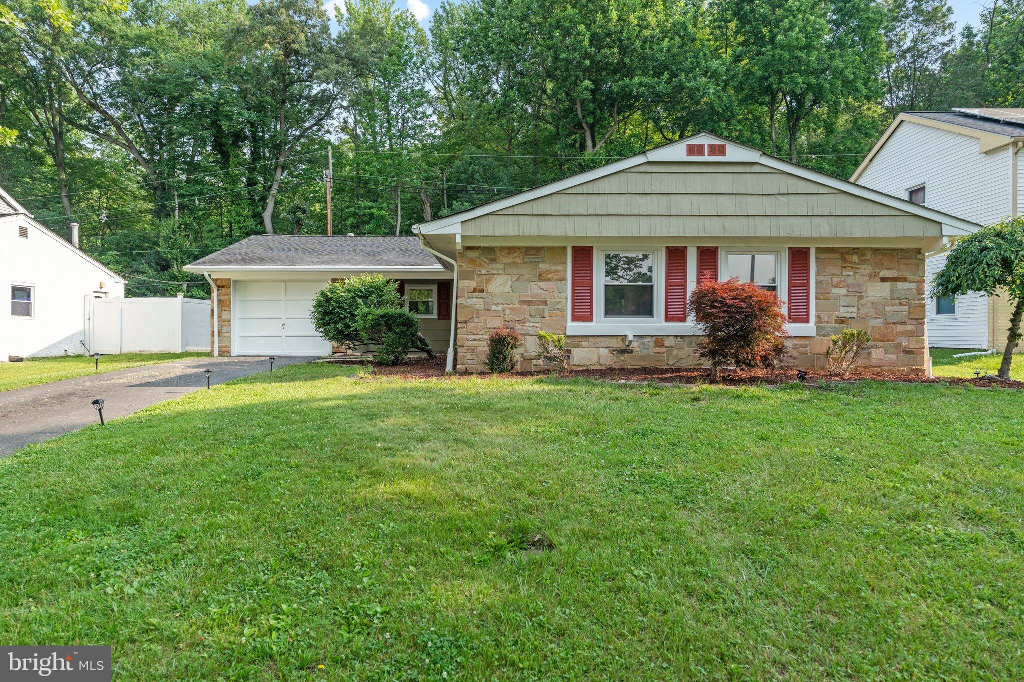 77 HILLCREST LANE