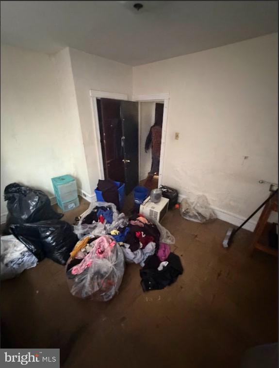 OXFORD CIRCLE - Residential