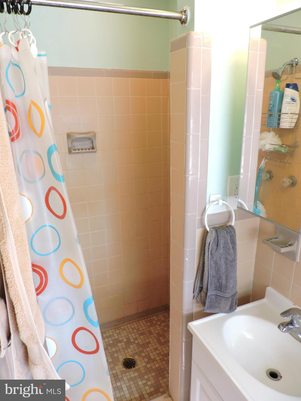 PEACOCK MANOR - Residential