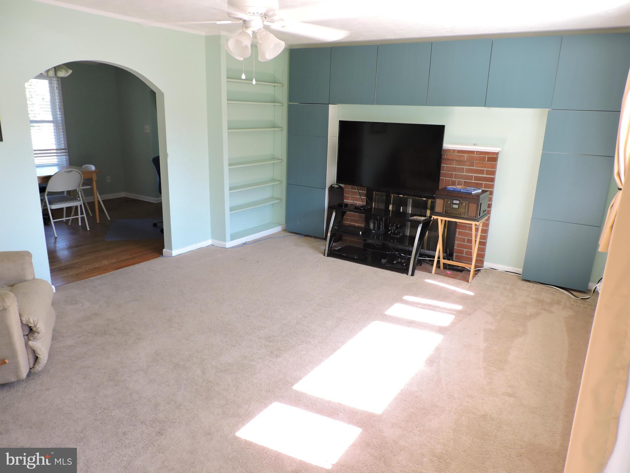 PEACOCK MANOR - Residential