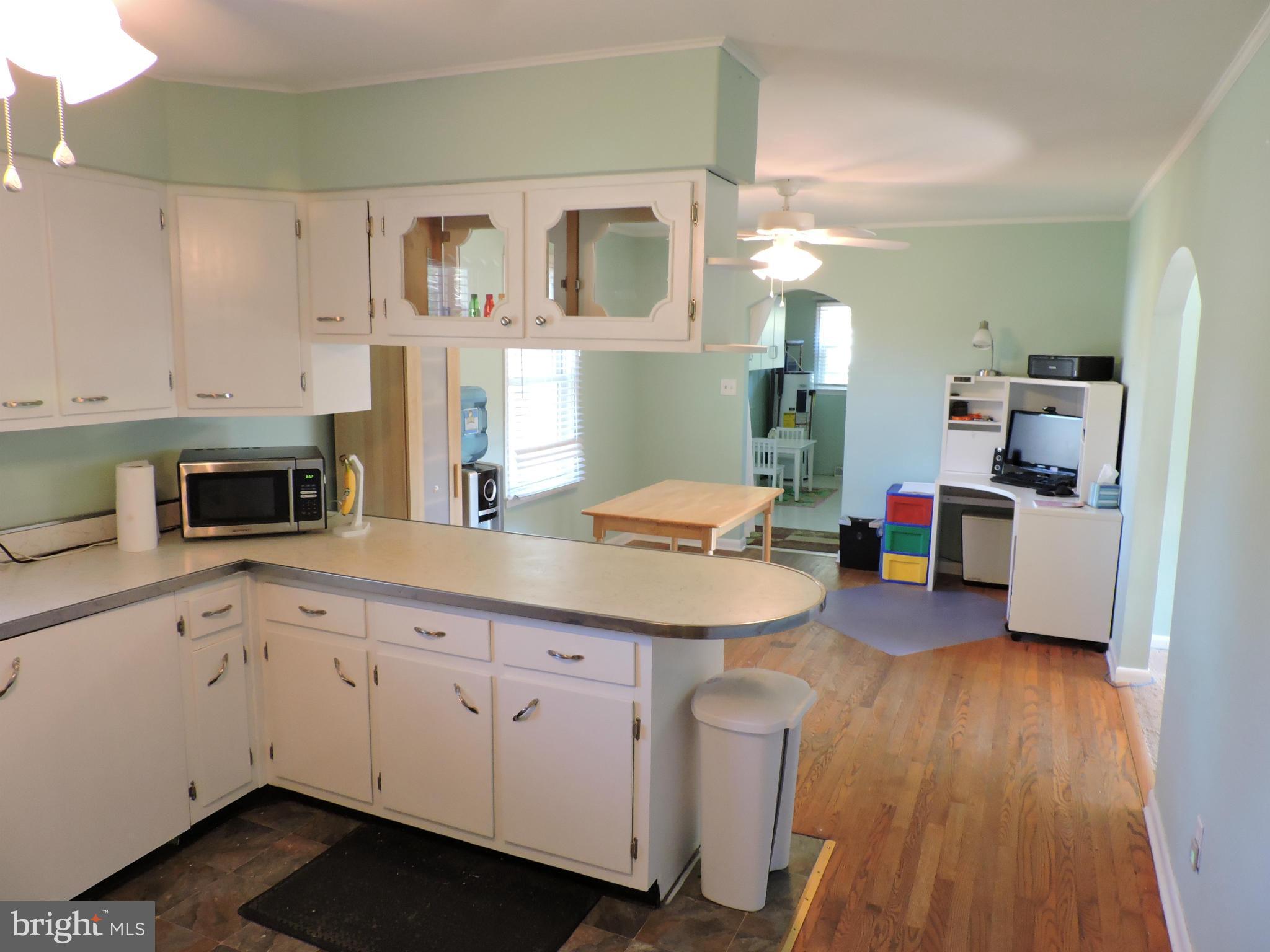 PEACOCK MANOR - Residential