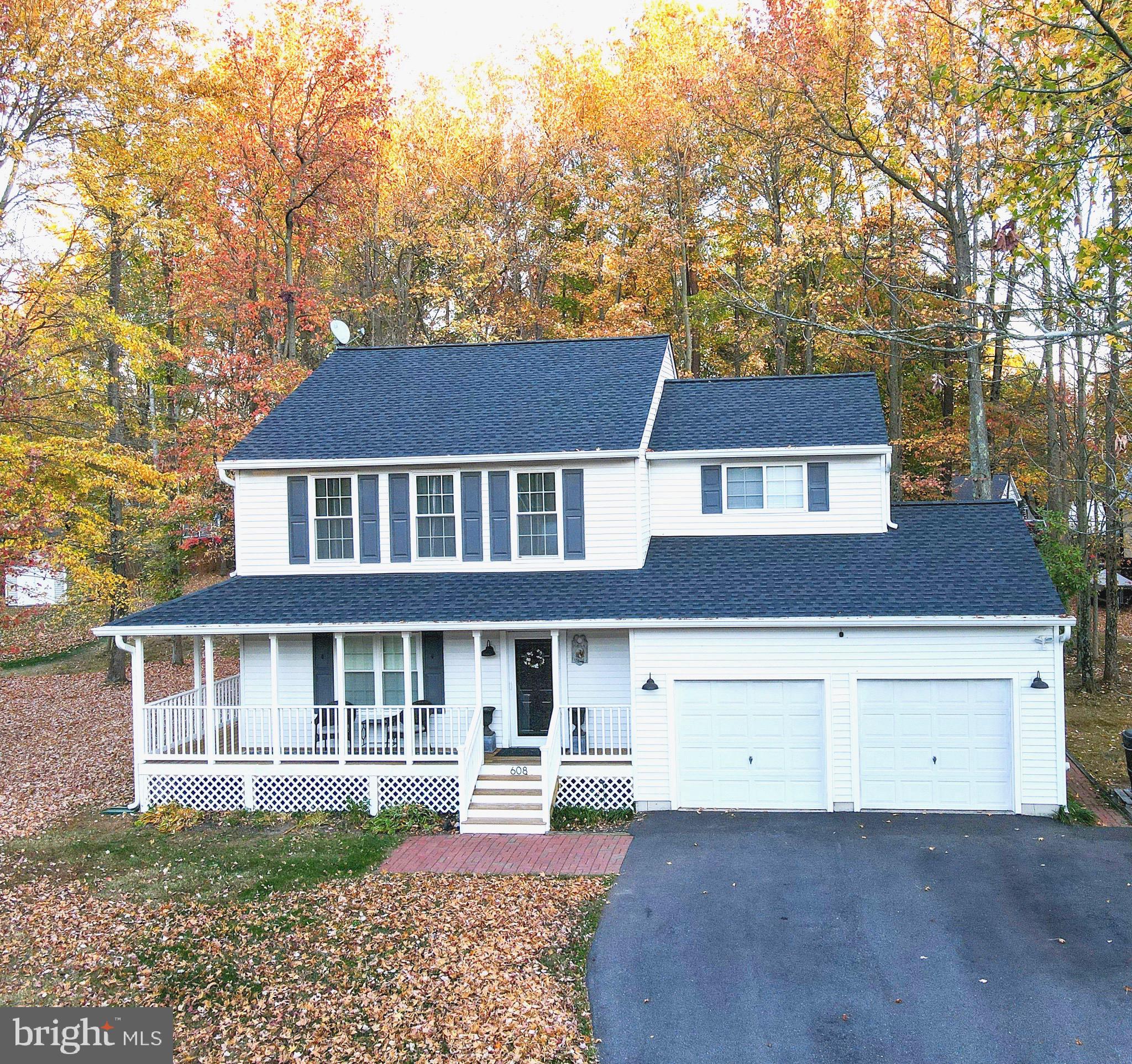 608 CLOVERFIELDS DRIVE