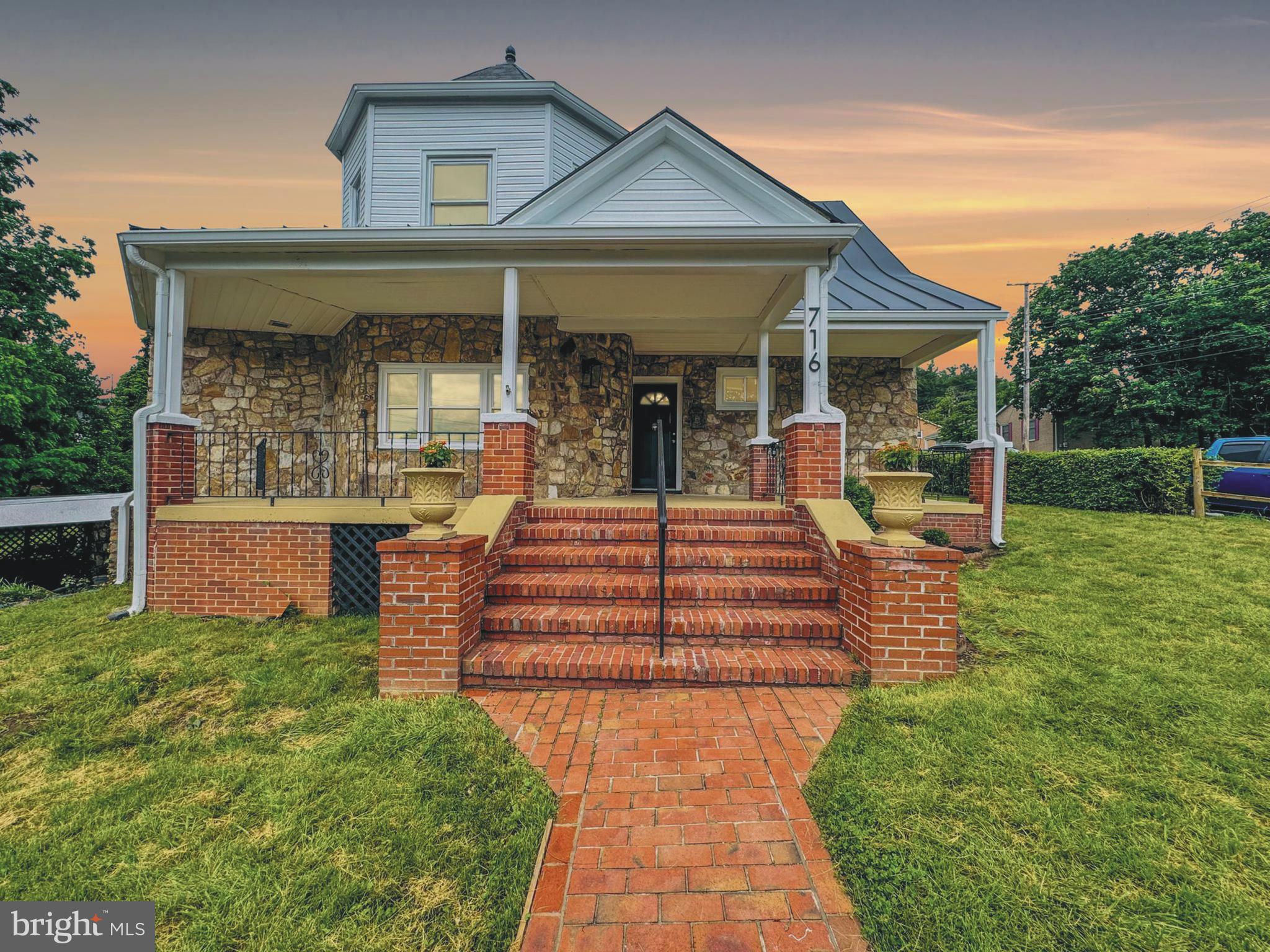 716 VILLA AVENUE