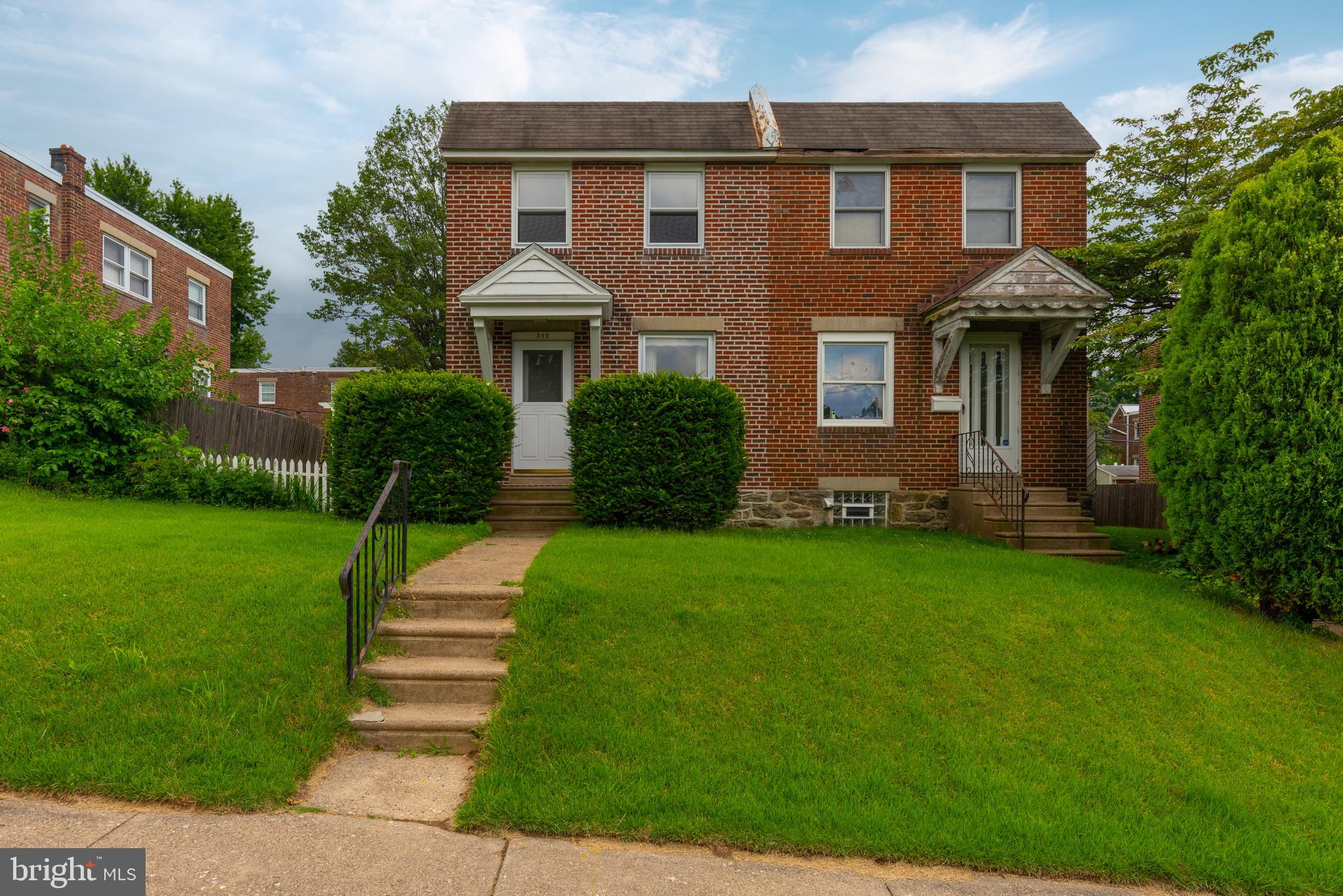 ROXBOROUGH - Residential