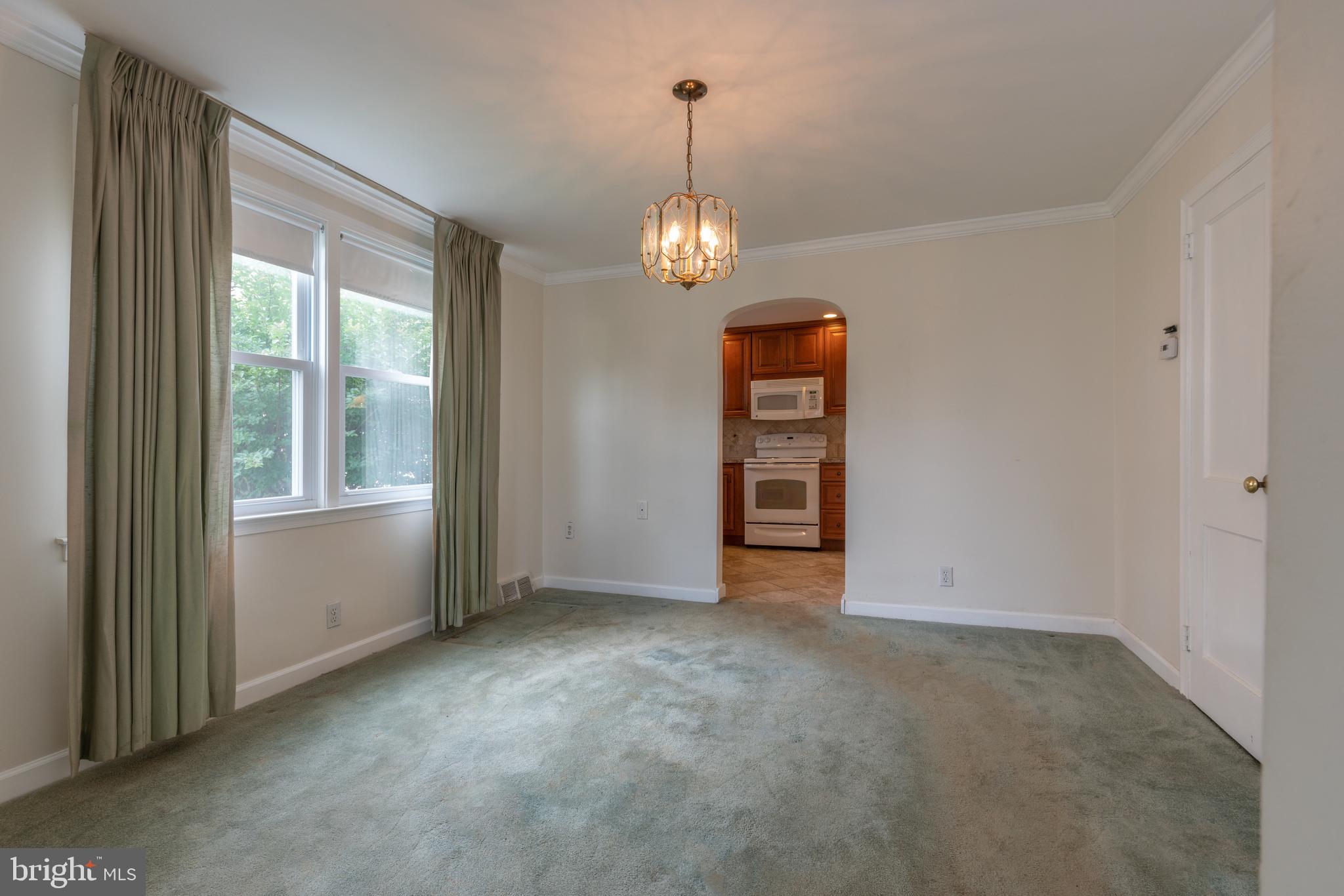 ROXBOROUGH - Residential