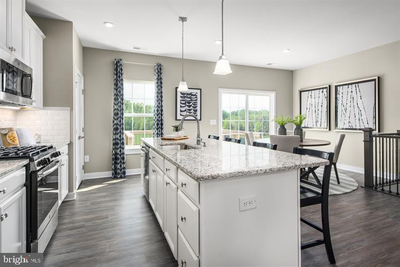 MONTGOMERY VILLAGE - Residential