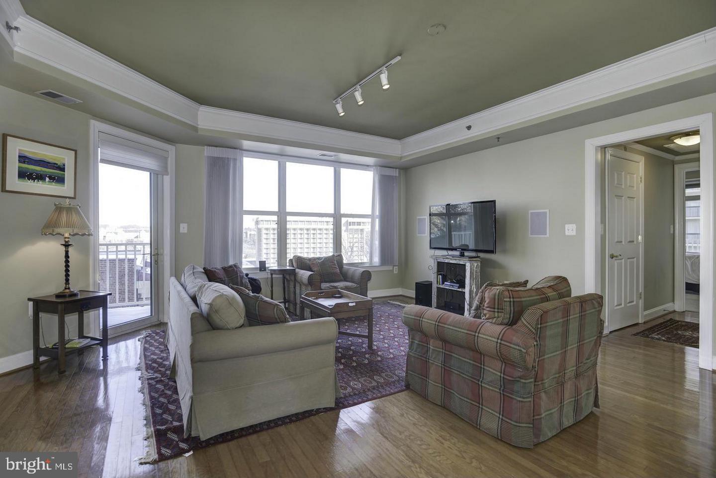 DAKOTA - Residential Lease