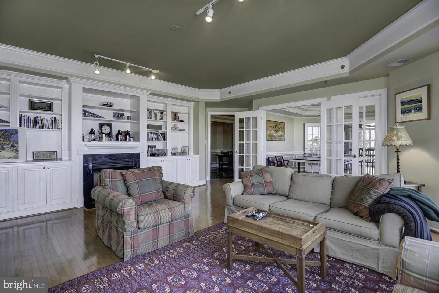 DAKOTA - Residential Lease