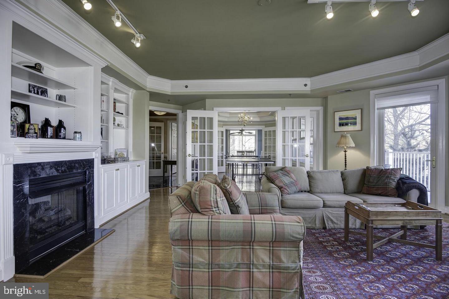 DAKOTA - Residential Lease