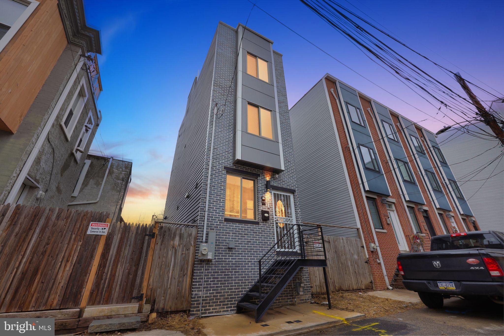 FISHTOWN - Residential Lease