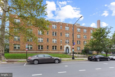 MLS: DCDC2286954