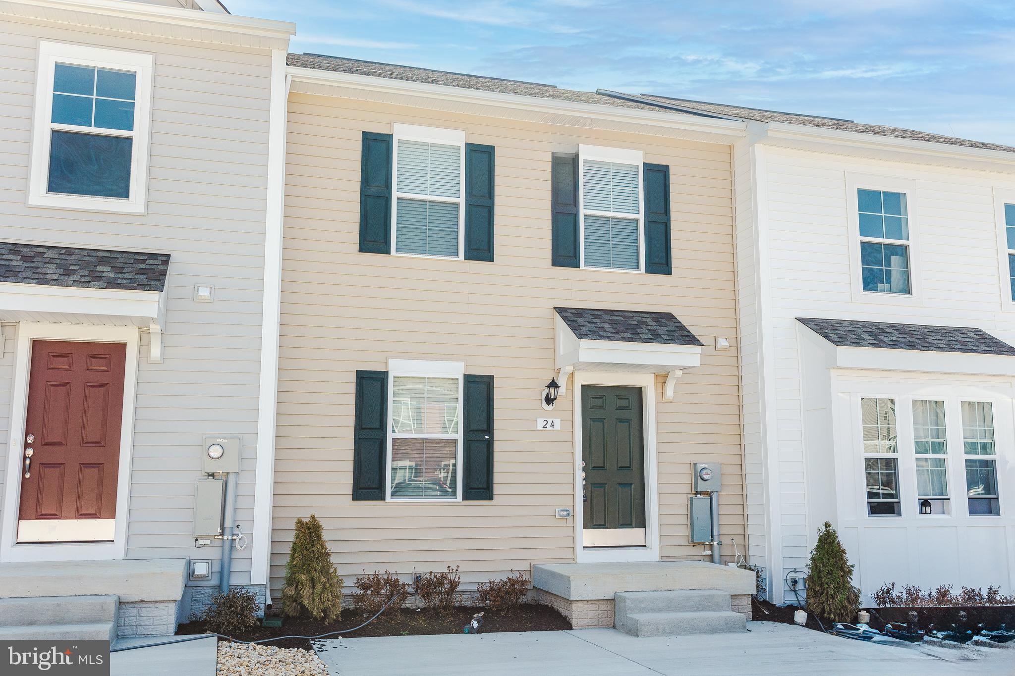 TOWNES AT TATE MANOR - Residential Lease