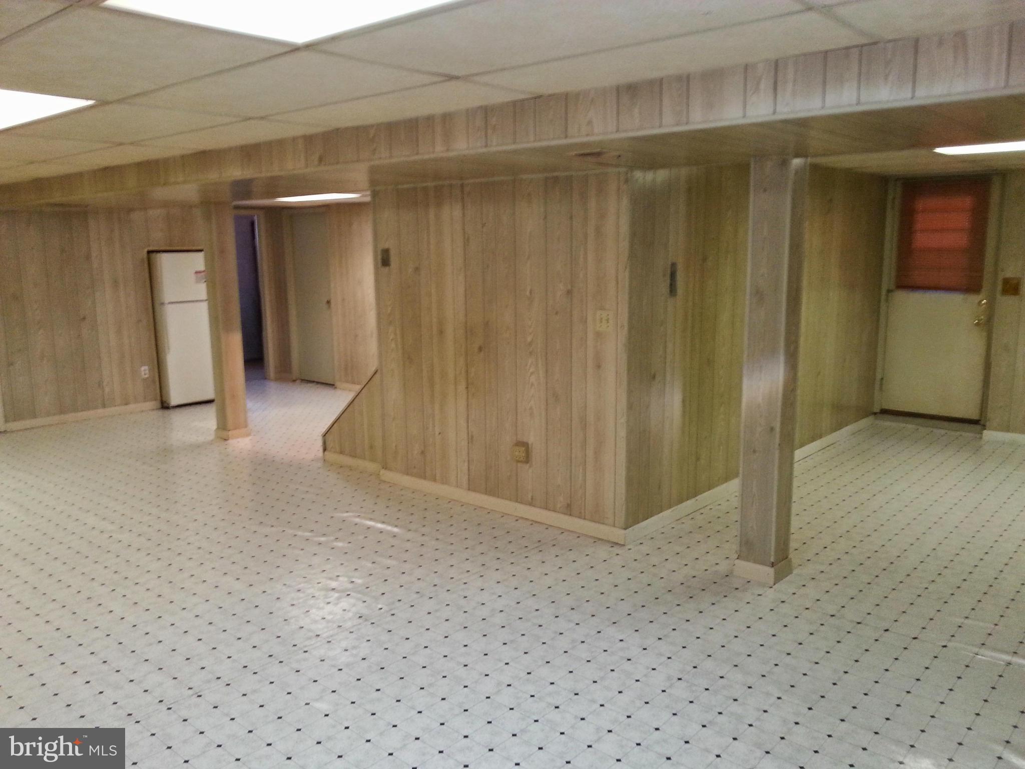 HILLENDALE FARMS - Residential