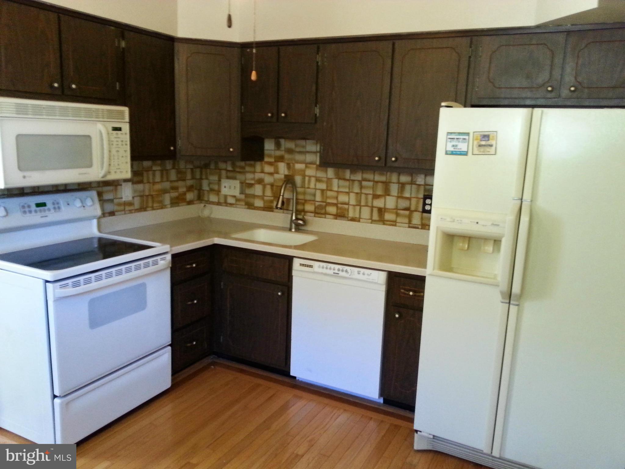 HILLENDALE FARMS - Residential