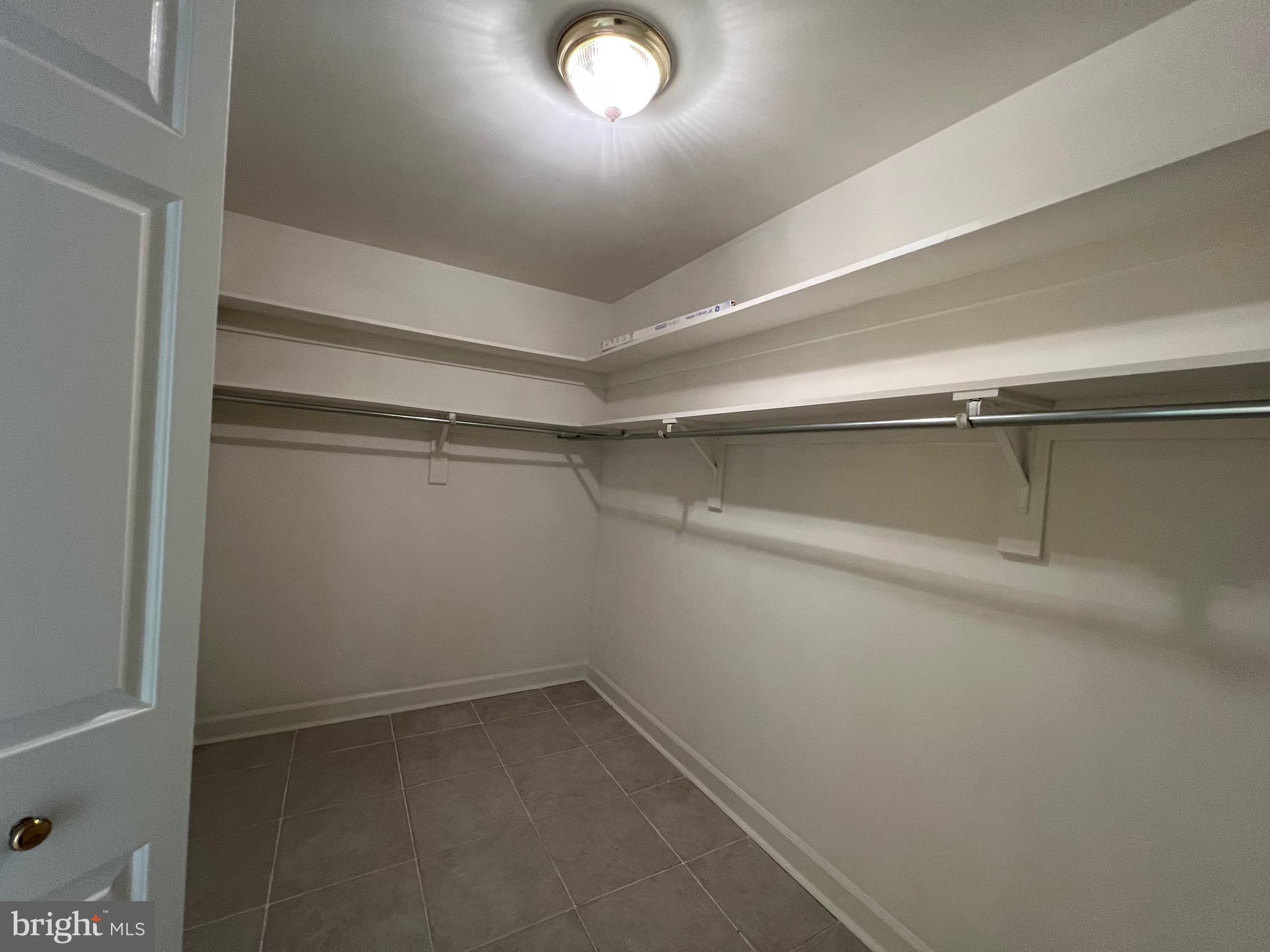 TOWSONGATE - Residential Lease