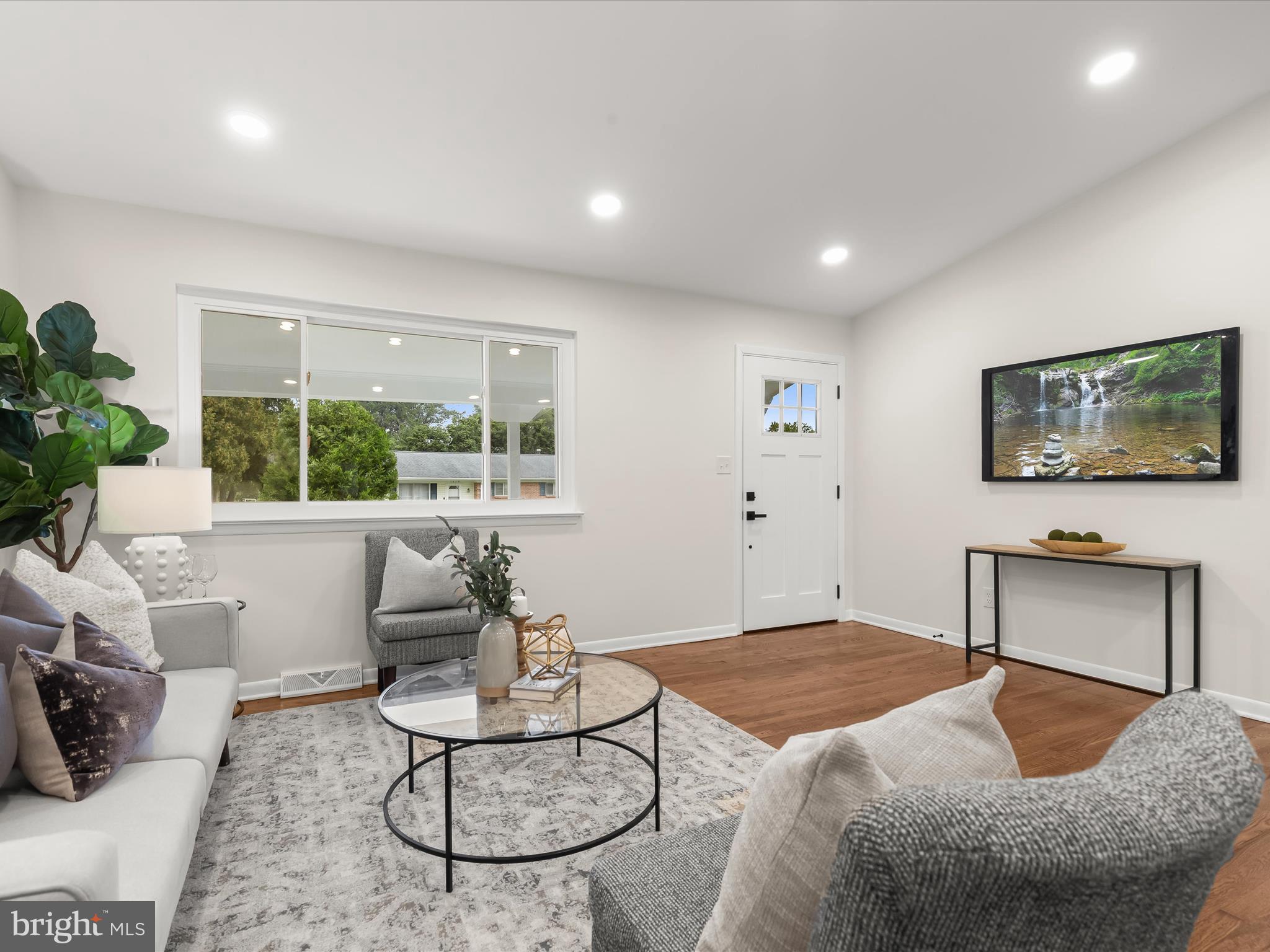 KINGS POINT - Residential