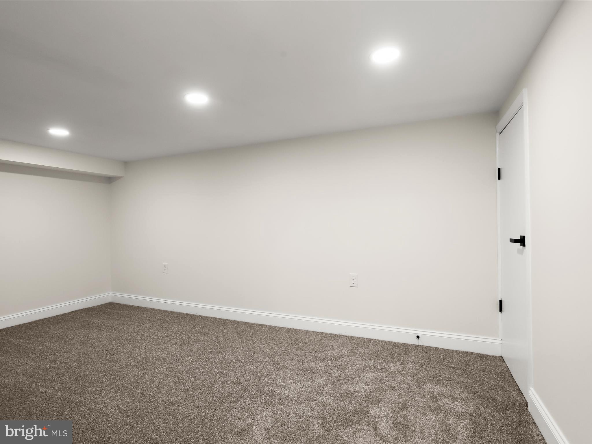 KINGS POINT - Residential