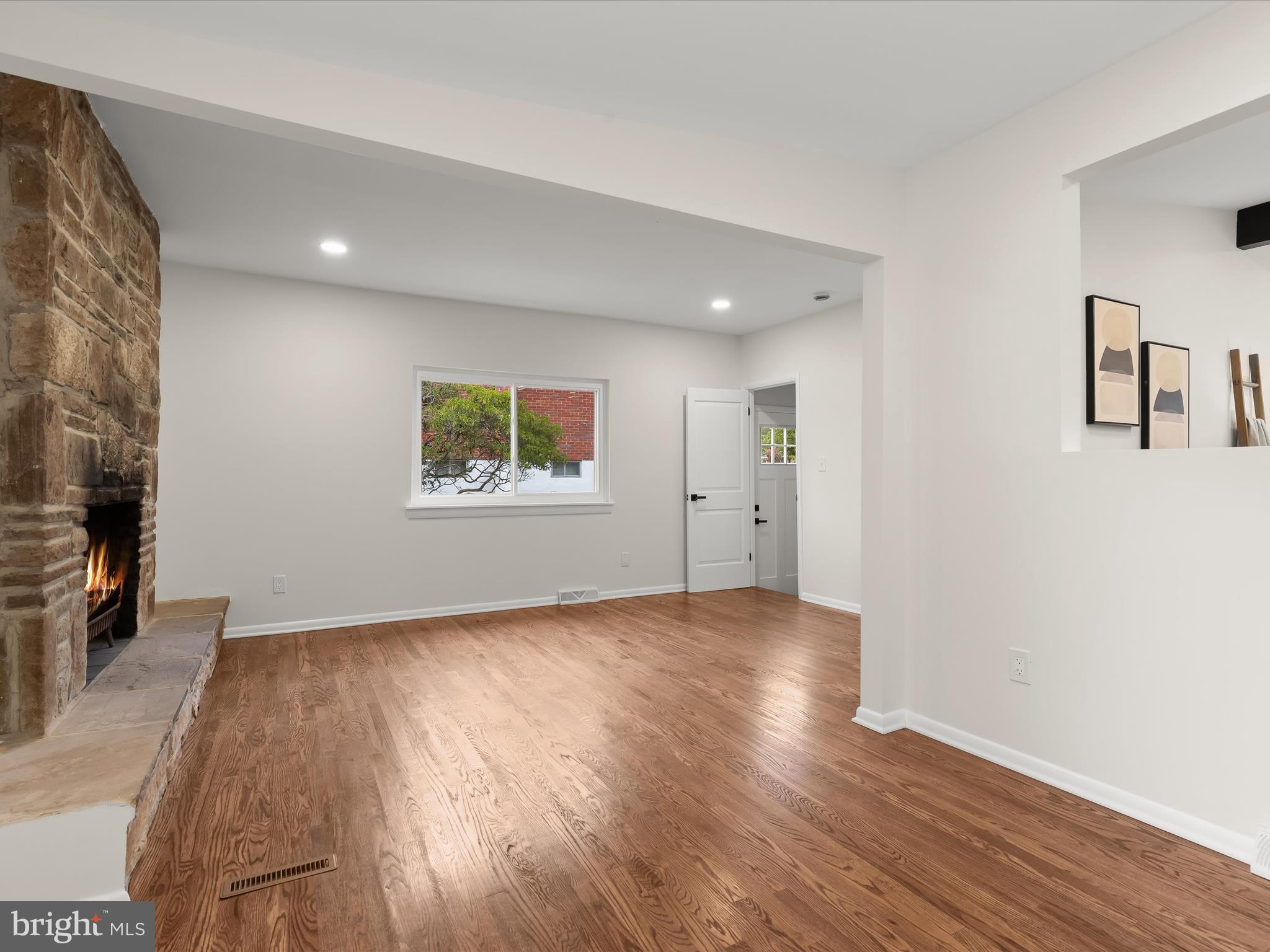 KINGS POINT - Residential