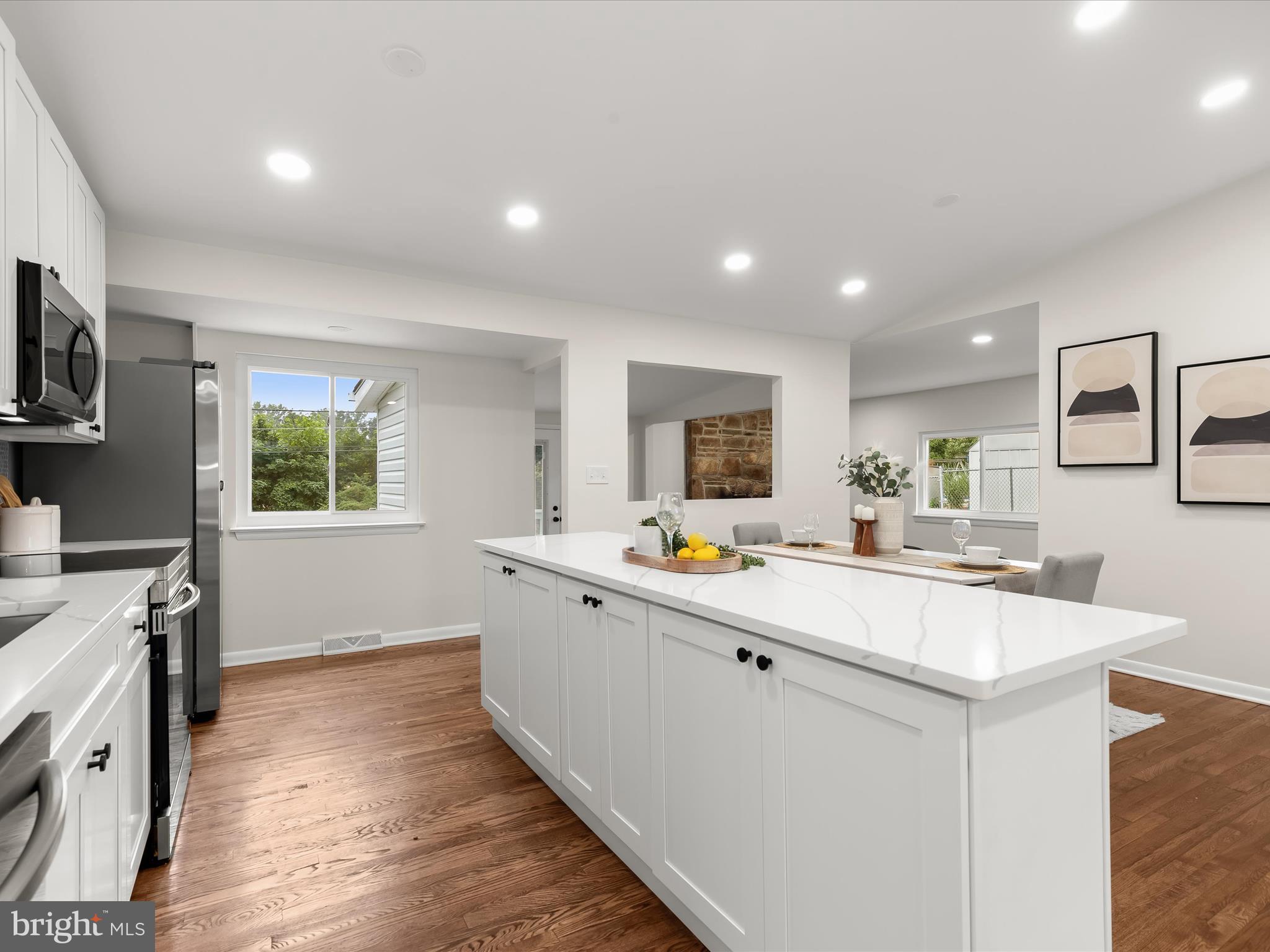 KINGS POINT - Residential