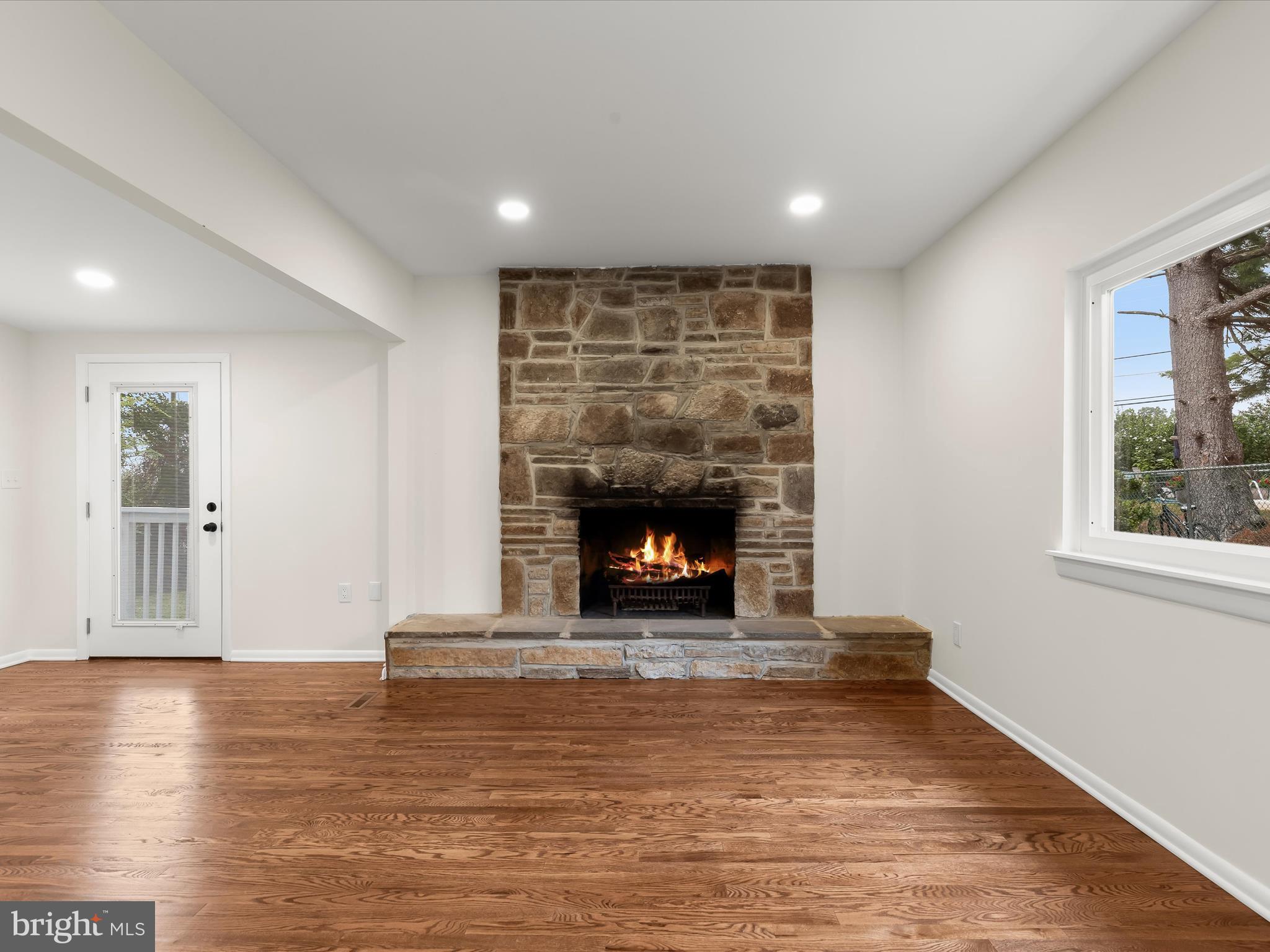 KINGS POINT - Residential