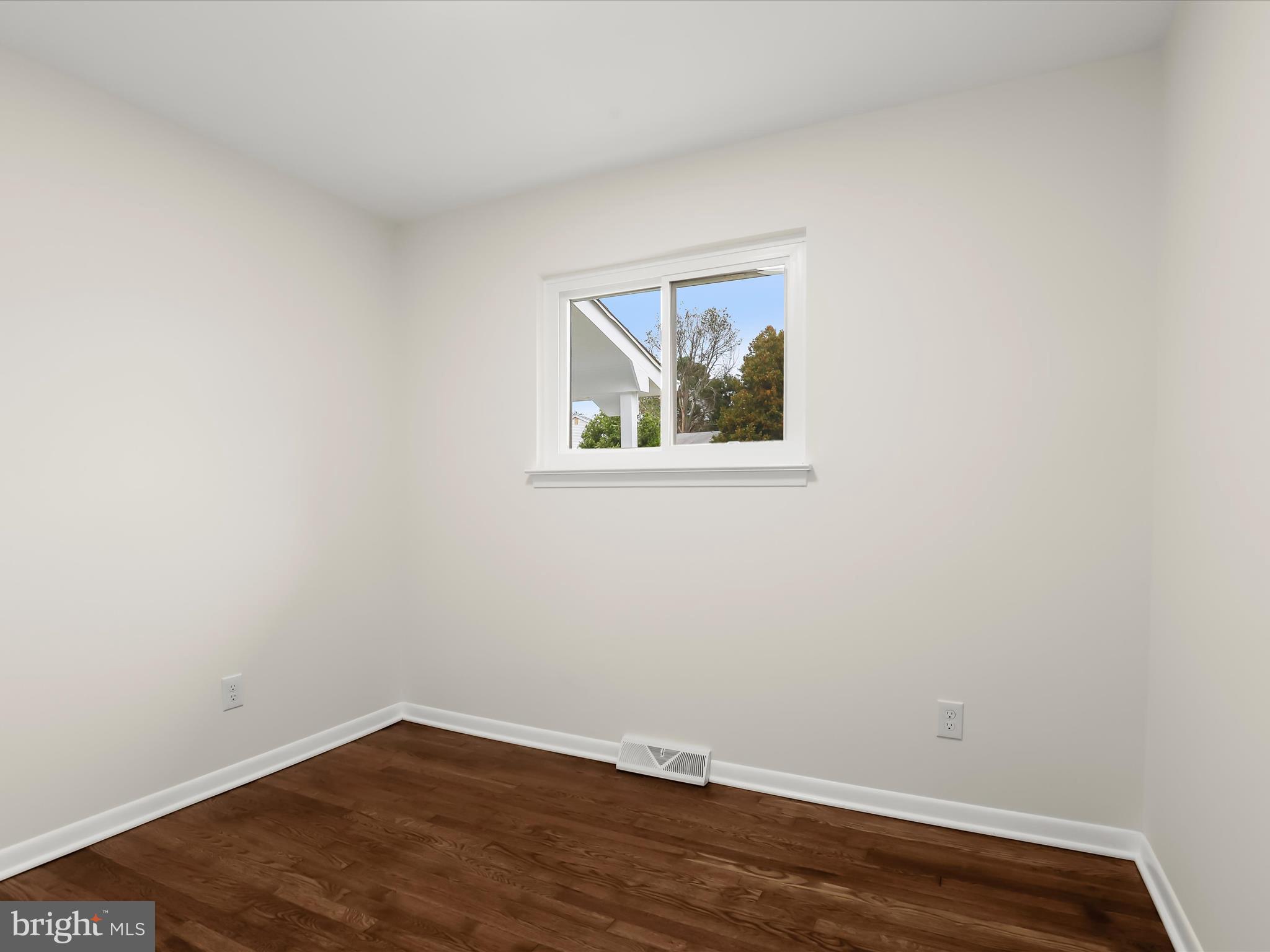 KINGS POINT - Residential