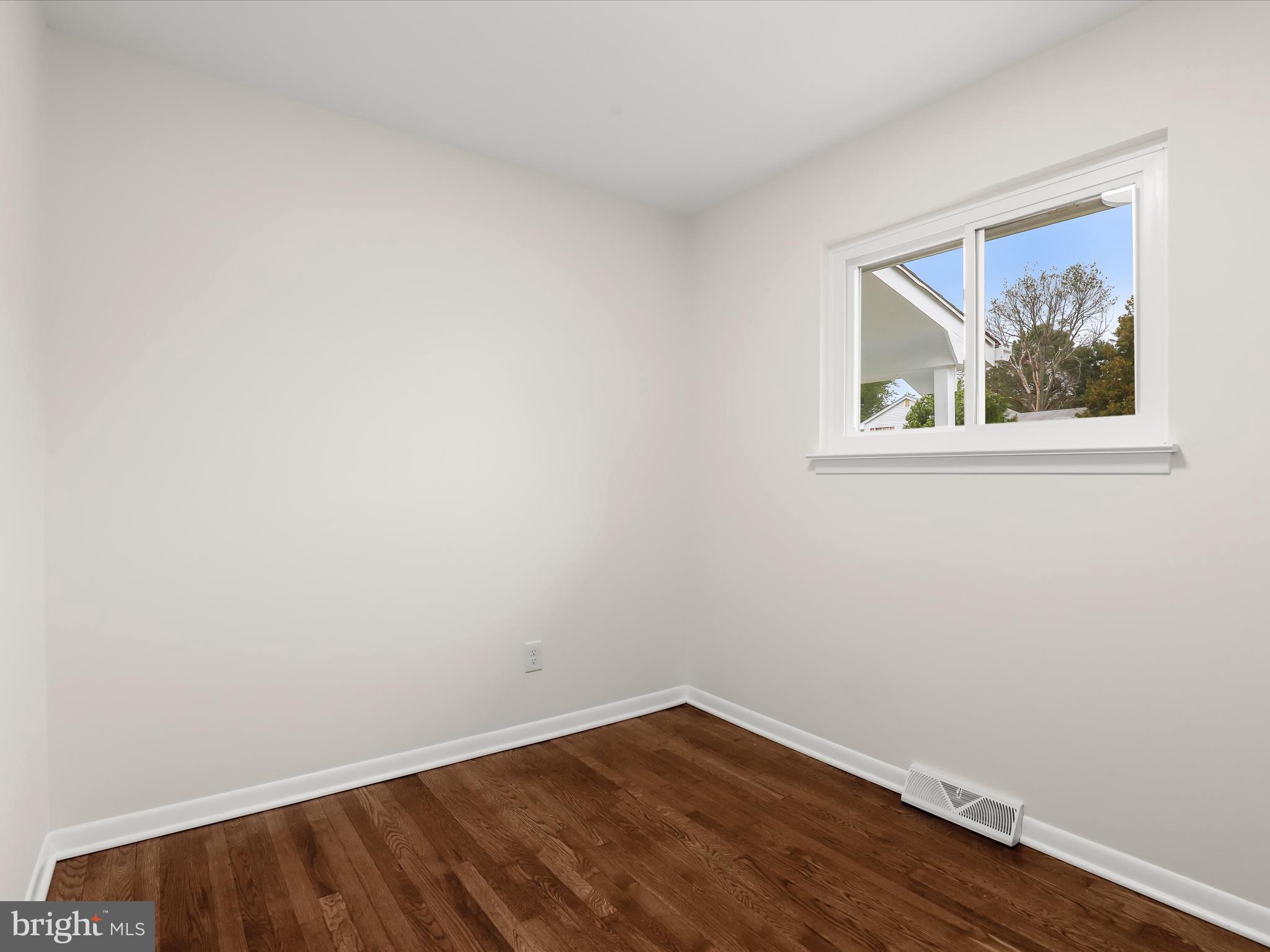 KINGS POINT - Residential