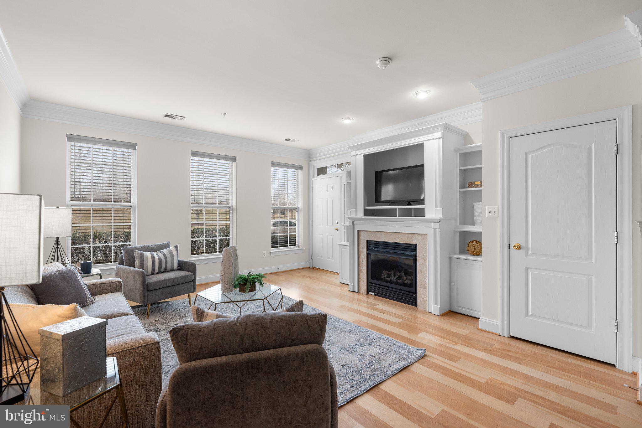 QUINCE ORCHARD PARK - Residential