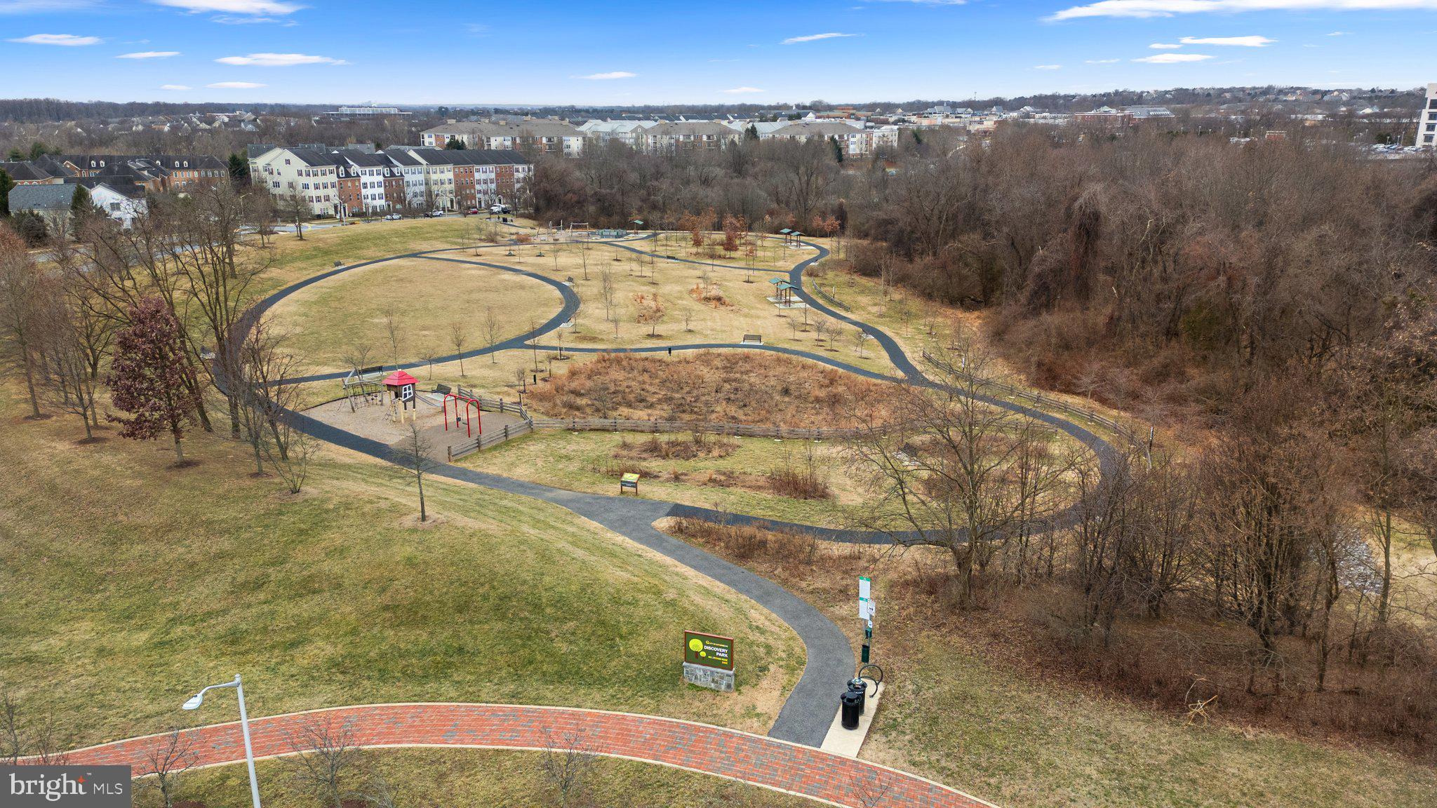 QUINCE ORCHARD PARK - Residential