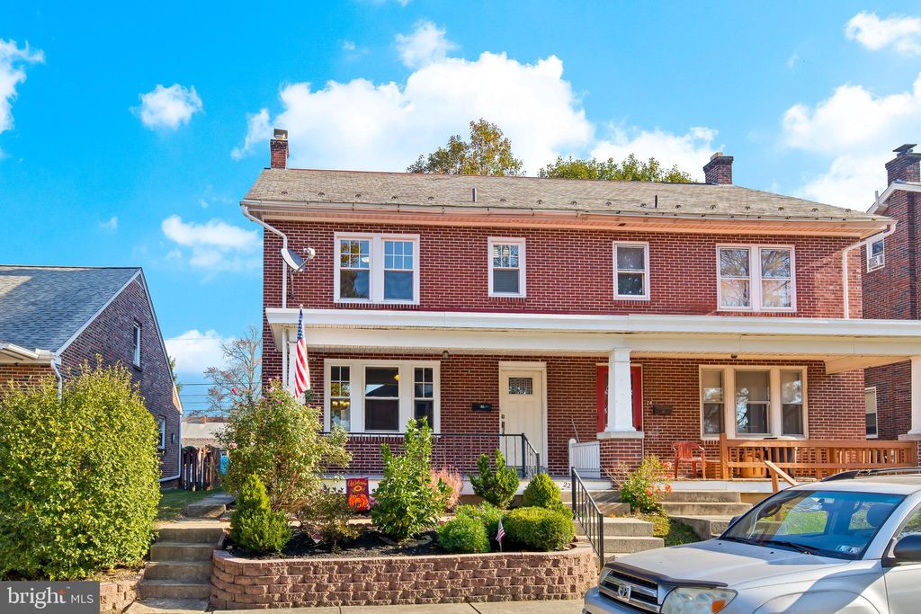 Photo of 22 Spruce Street, EPHRATA, PA 17522 (MLS # PALA2057446)